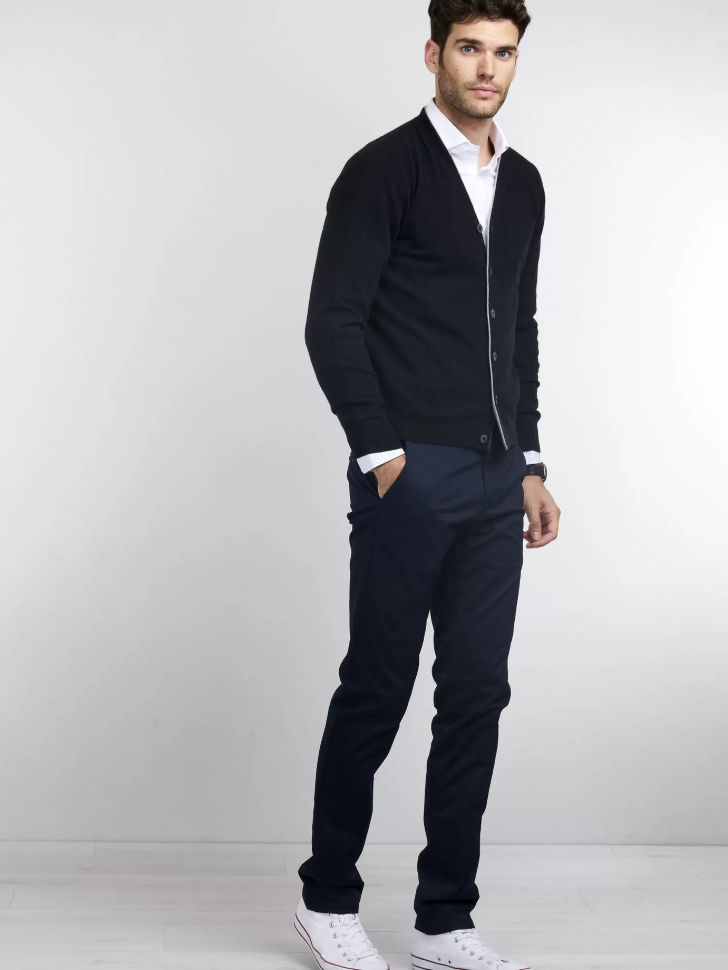 Gilet Élégant en Cachemire pour Homme - Col en V & Soldes Exceptionnelles