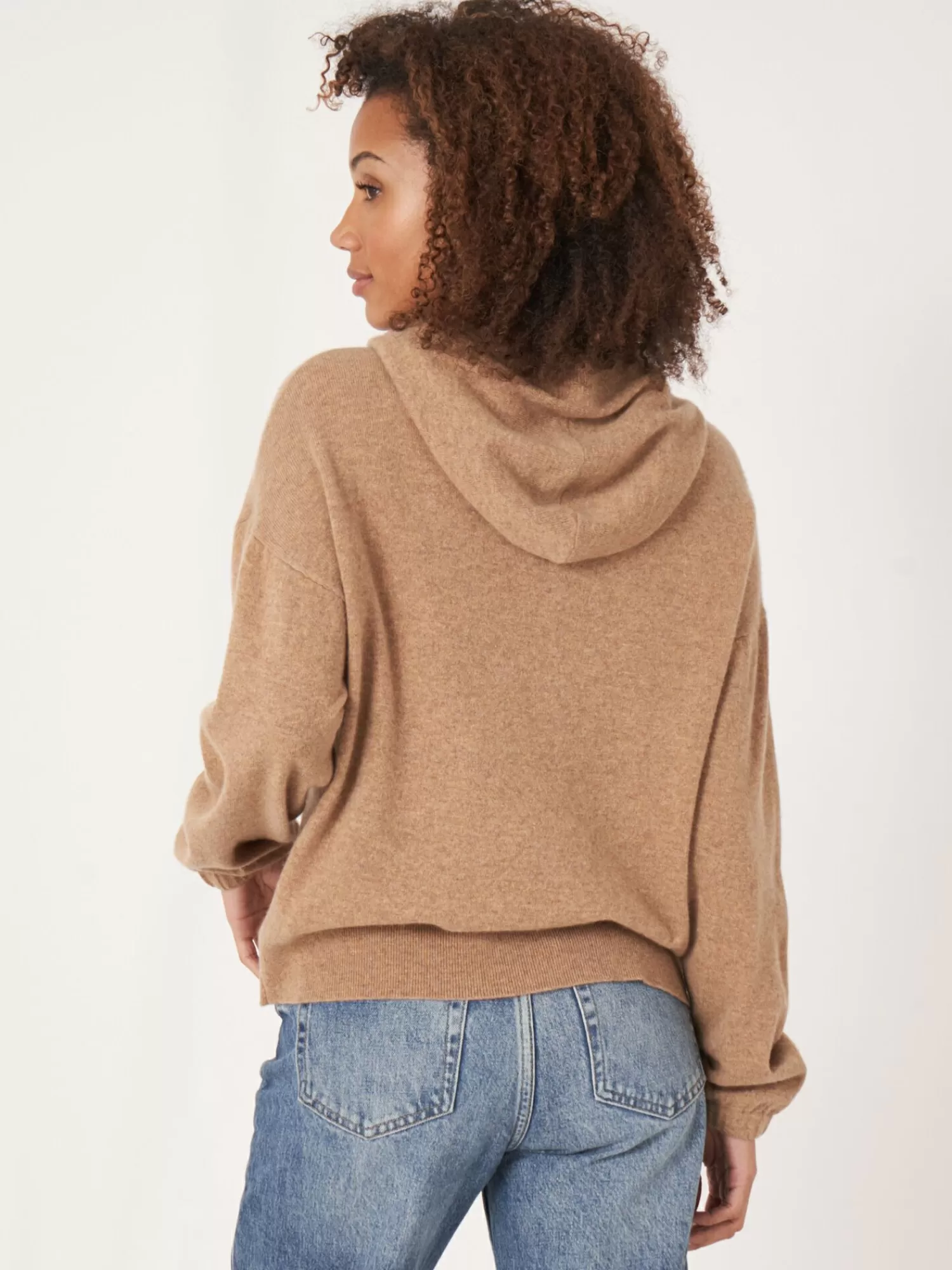 Doudoune légère en cachemire bio pour femme - Manches ballon style urbain, coupe confortable