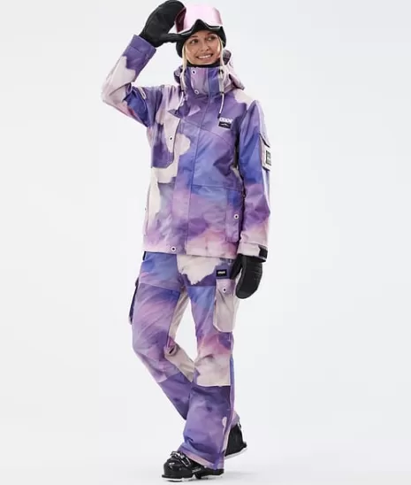 W-DOPE – L’Épicerie Urbaine du Snow Ultime  

(Alternative option with more poetic twist:  
La Caverne Neigeuse W-DOPE – Style Glacé, Équipement Brûlant)