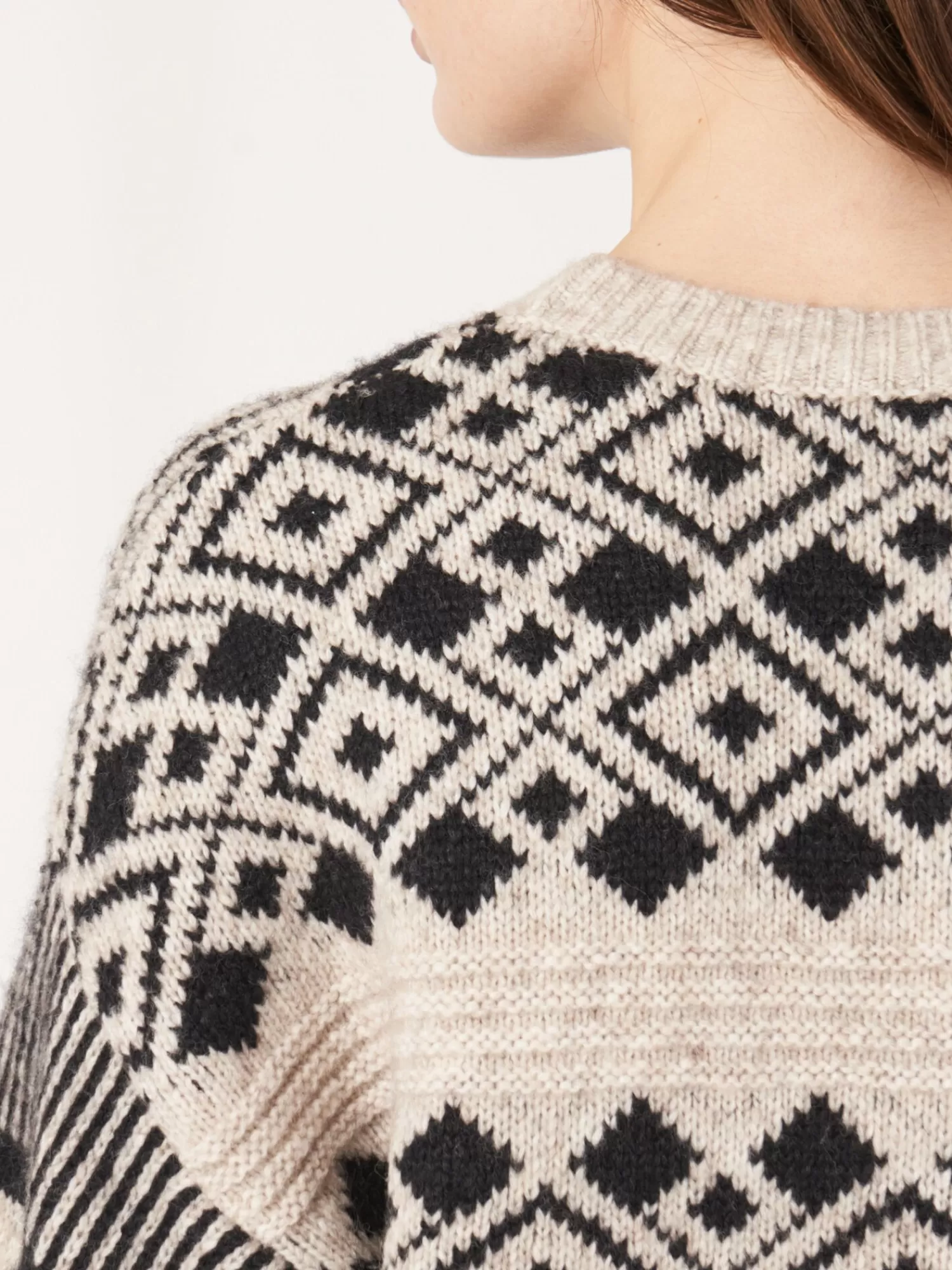 Pull Femme Élégant en Laine Italienne - Motif Intarsia Artisanal, Confort Haut de Gamme