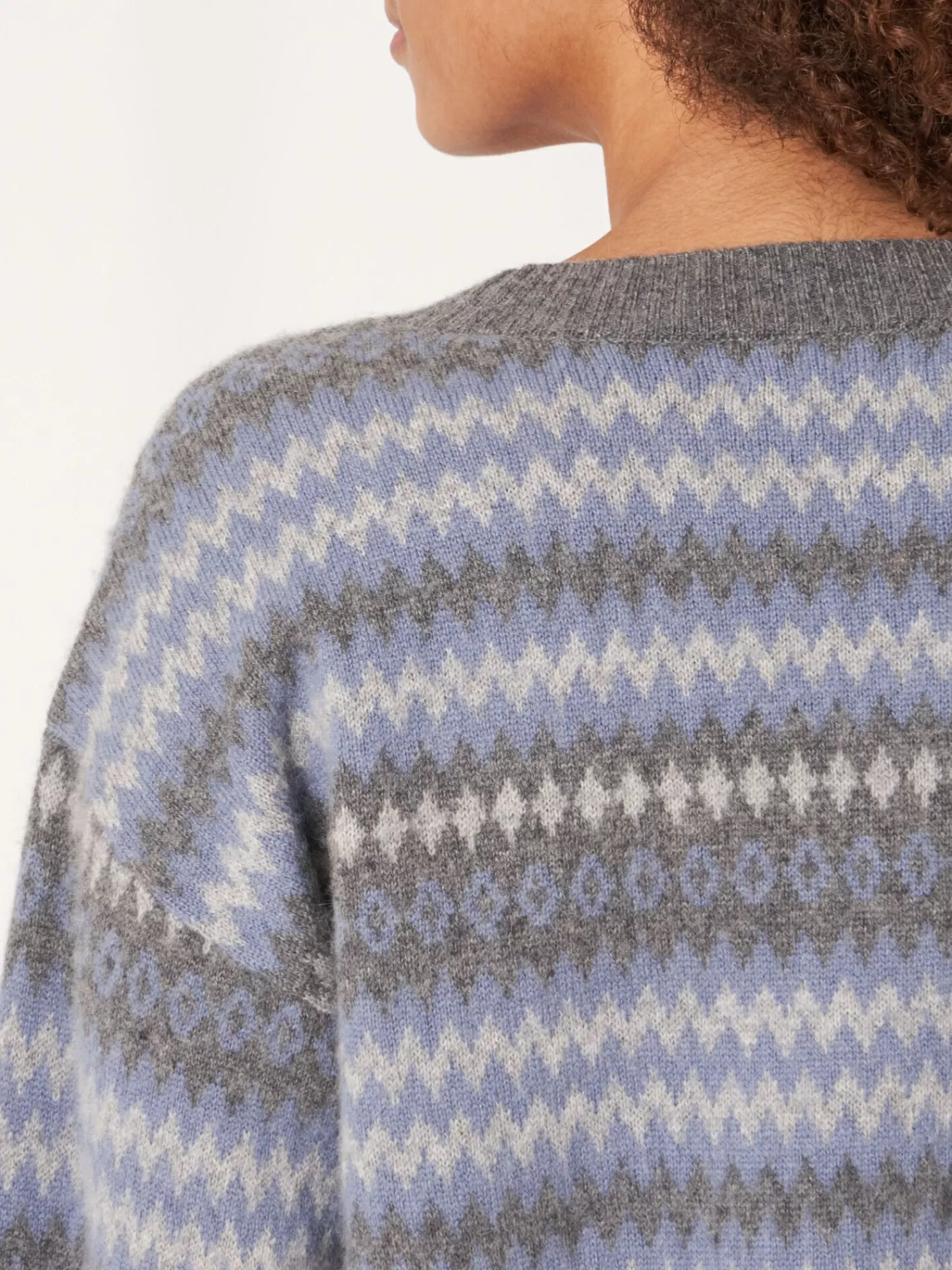 Pull Femme Élégant à Motifs Jacquard Rayures - Manches Trois-Quarts Tendance Automne-Hiver 

Chandail Feminin Confortable avec Détails Intarsia - Rayures Verticales et Manches 3/4 Style Parisien 

Sweater Rayé Femme Chic - Combinaison Intarsia Moderne et Manches Trois-Quarts pour Look Urbain 

Pull en Laine Douce Femme - Motif Intarsia Artistique avec Rayures et Emmanchures 3/4 Saisonnières 

Tricot Feminin Original - Rayures Contemporaines Technique Intarsia et Manches Trois-Quarts pour Élégance Quotidienne