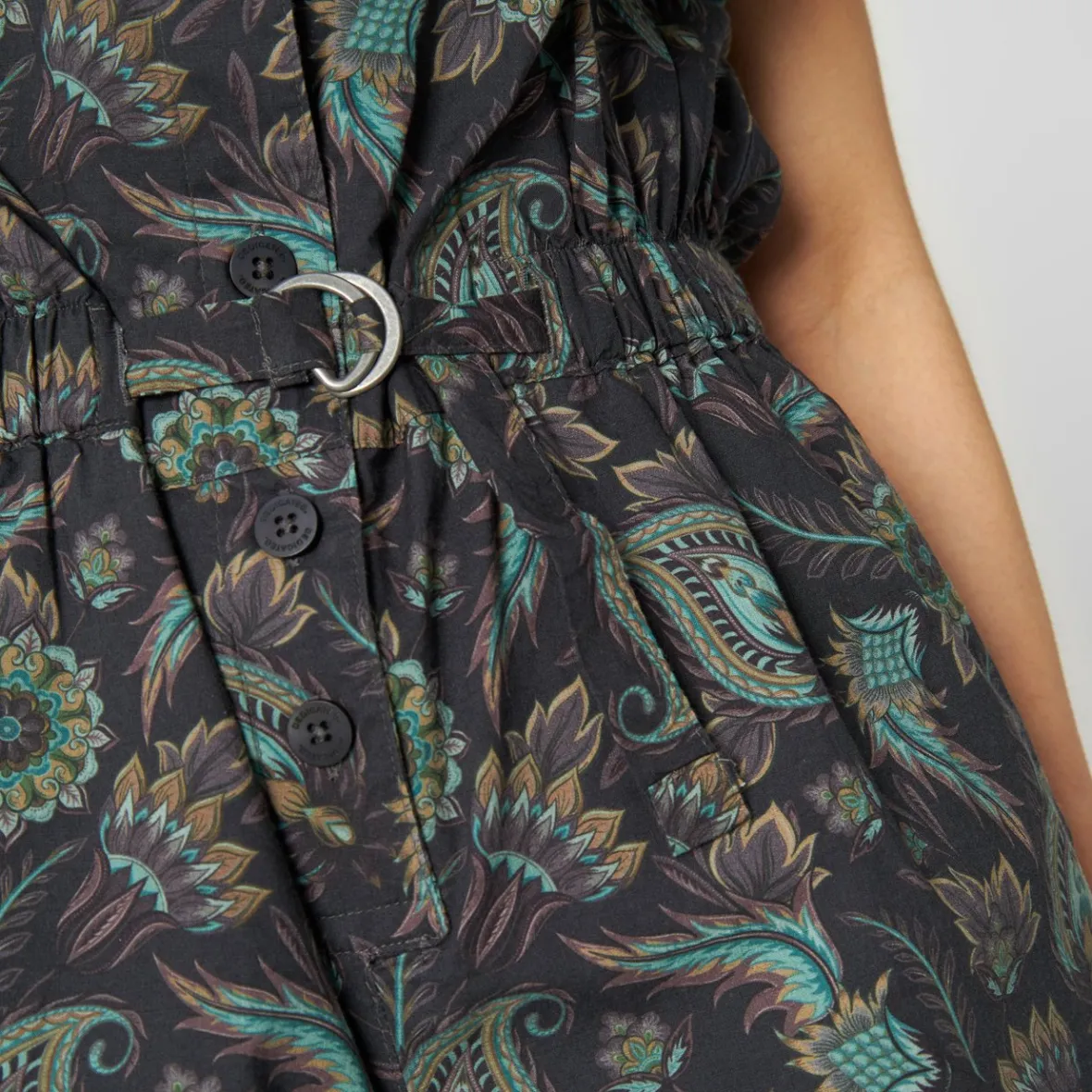 Combishort Femme Élégant - Motif Botanique Inspiré de l'Inde en Nuances Charbon | Promotion Spéciale Hunnebo