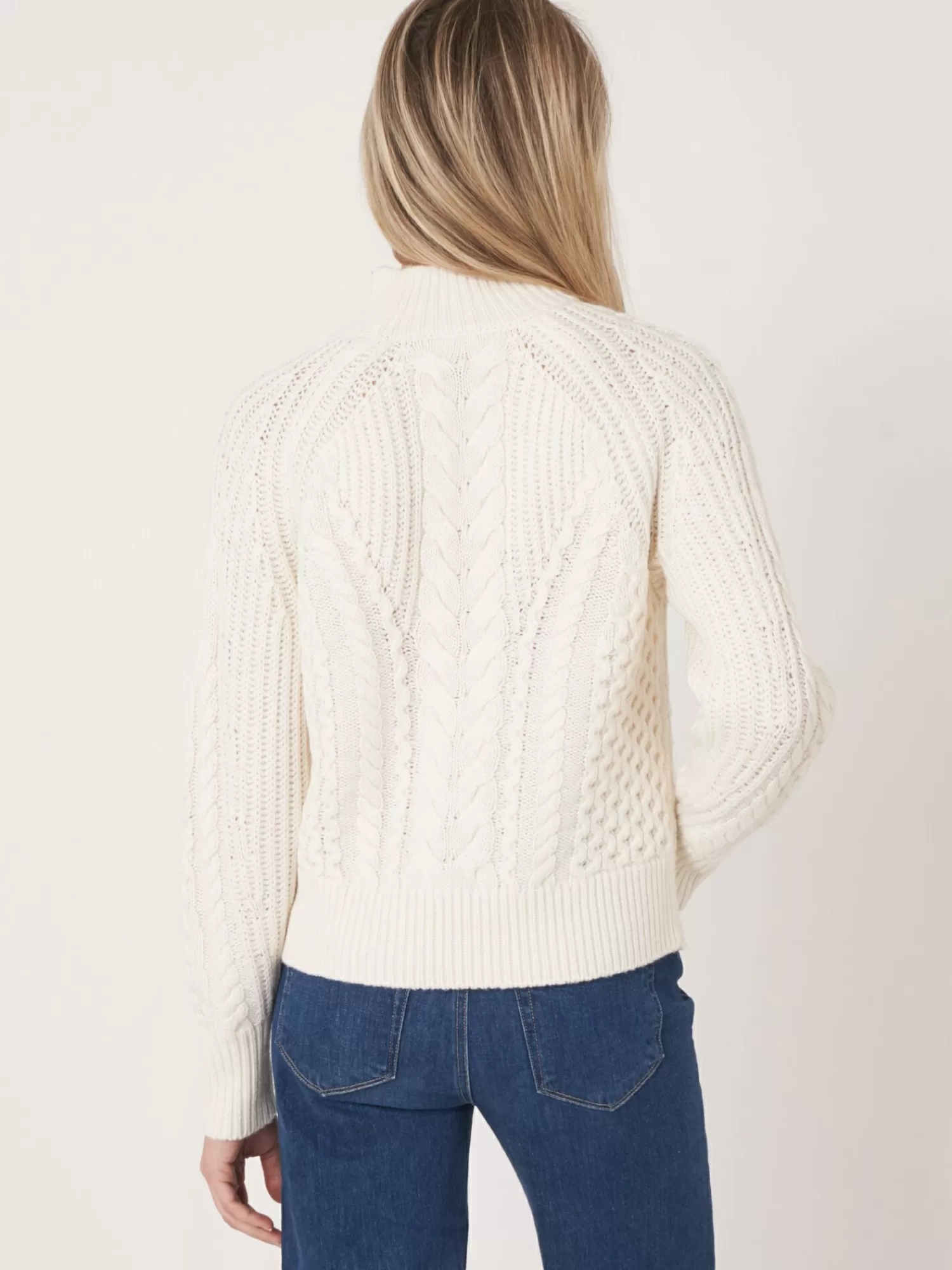 Pull femme en laine mérinos - Col montant et motif torsadé | Promotion exclusive