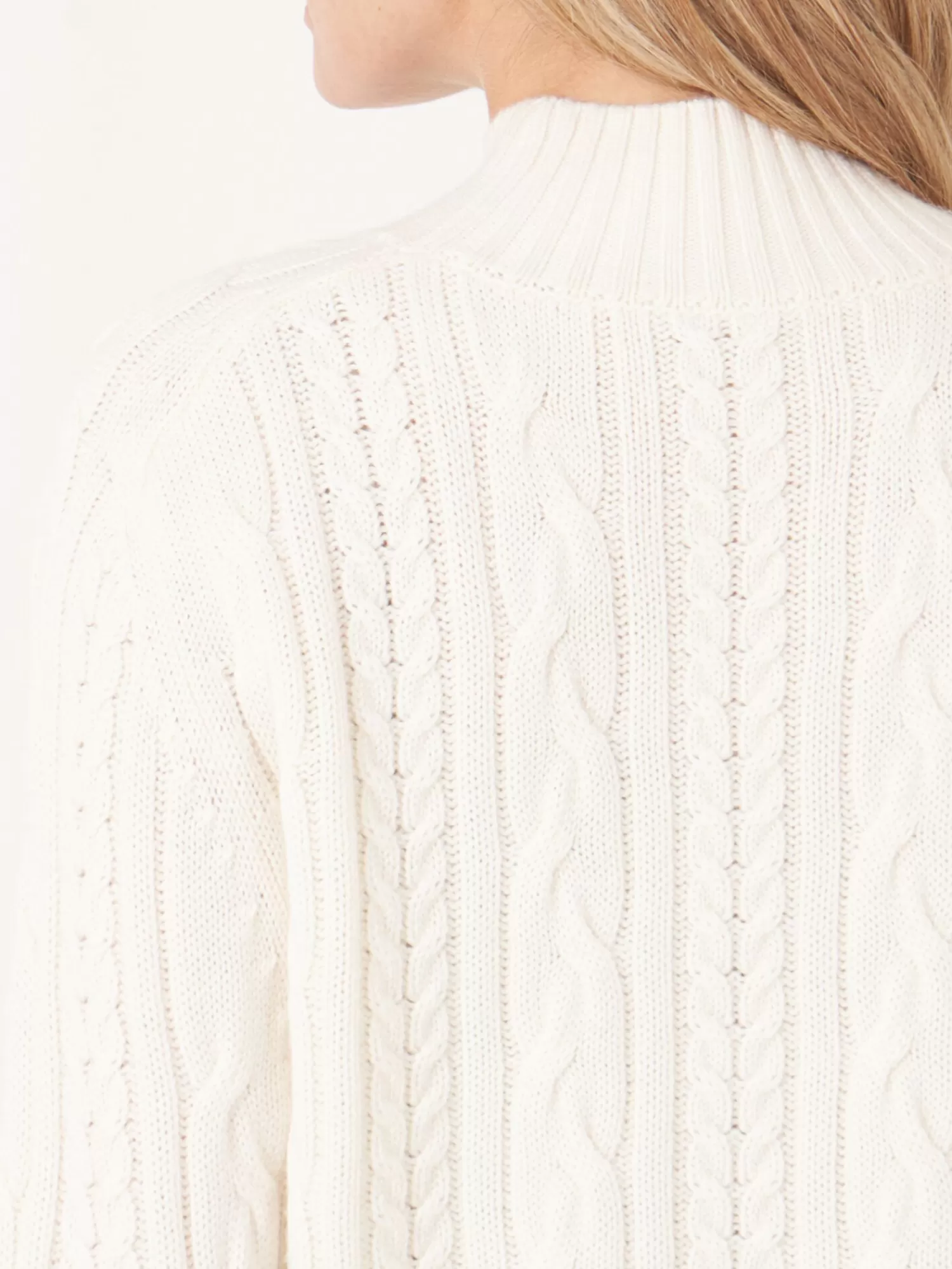 Pull Femme en Laine Mérinos - Maille Câblée Élégante avec Ourlet Arrondi - Confort Douillet et Style Intemporel