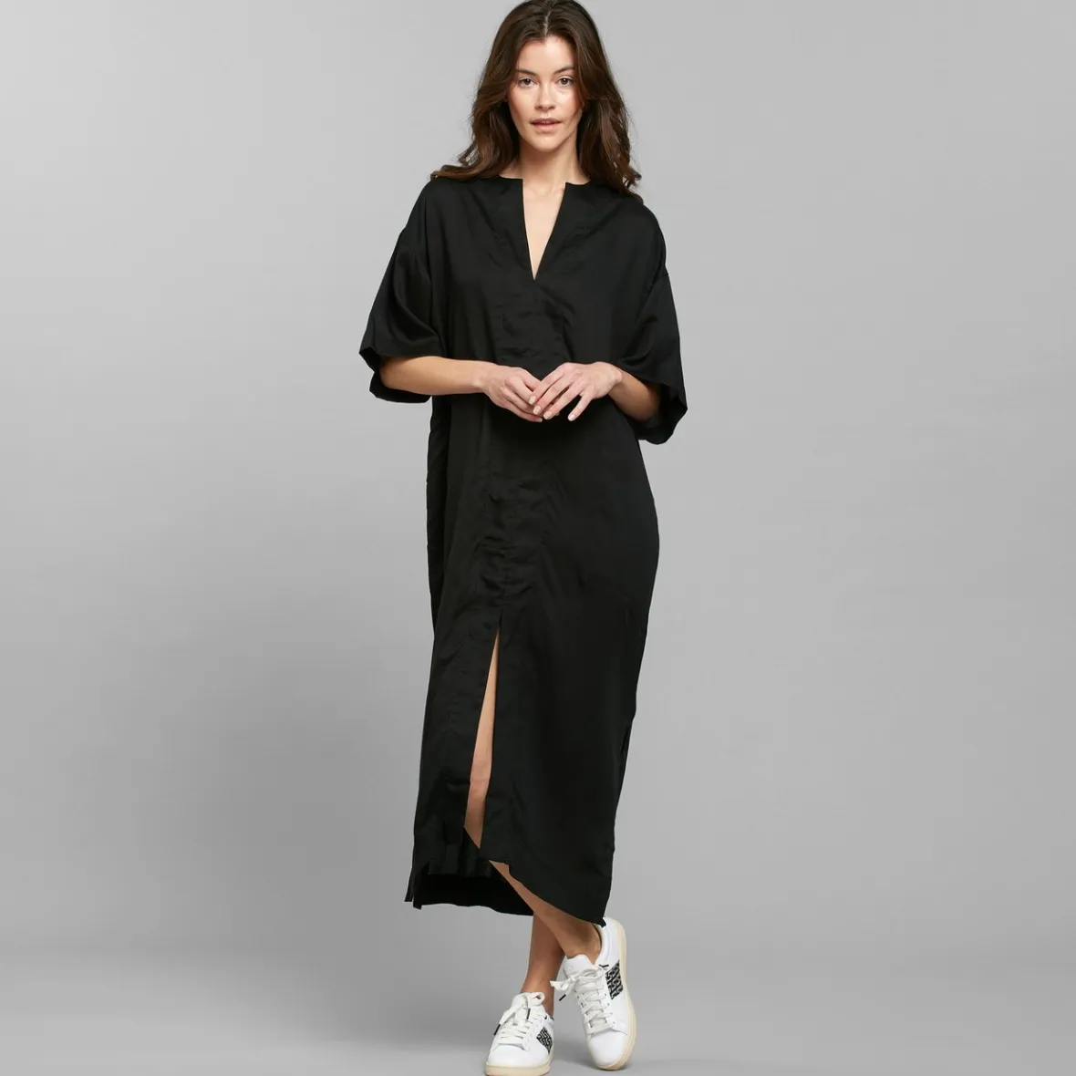 Élégant caftan noir Skillinge pour femme - Style intemporel en liquidation exclusive