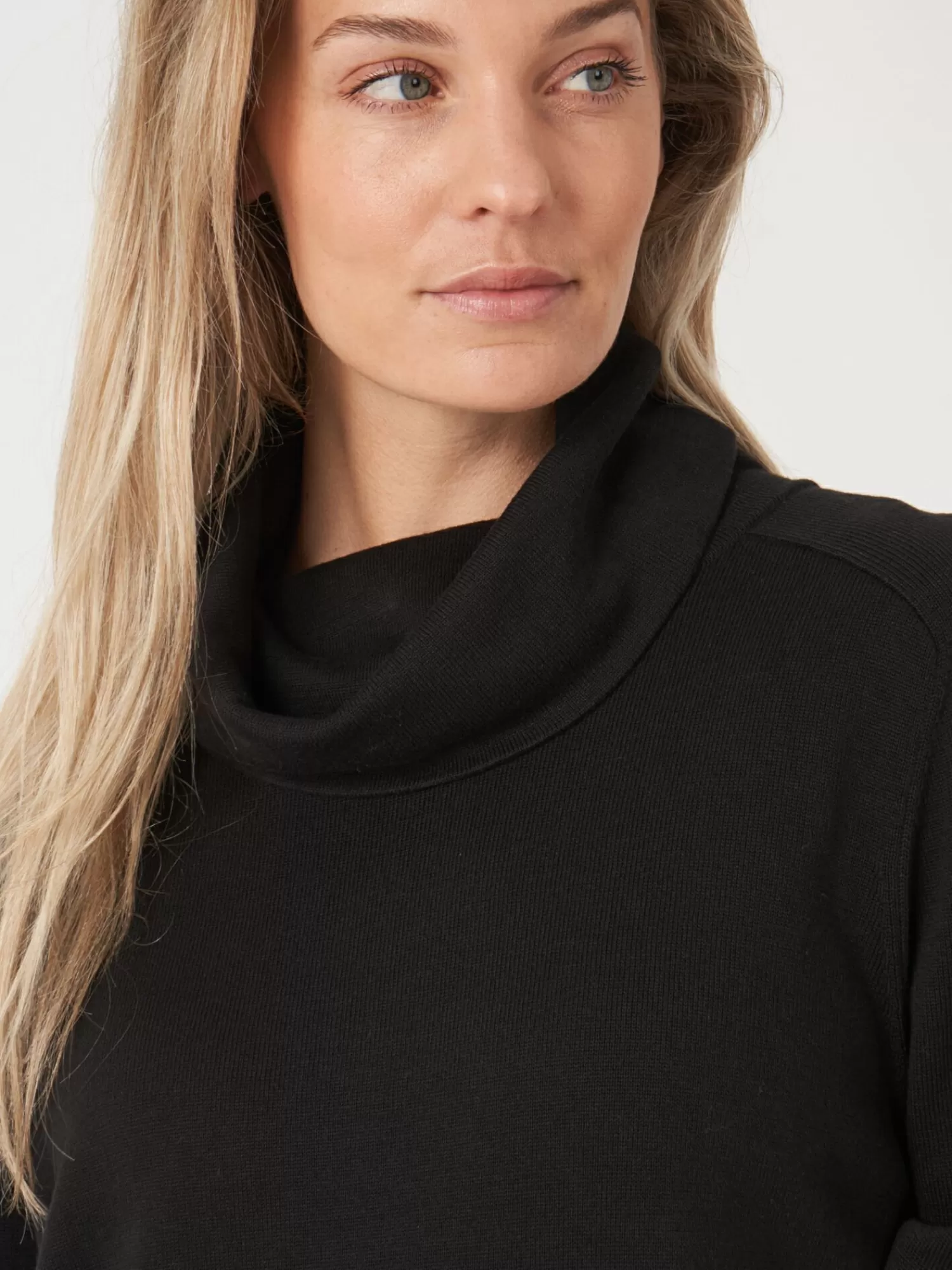 Col roulé féminin en maille douce - Pull longue taille élégant pour looks d'hiver