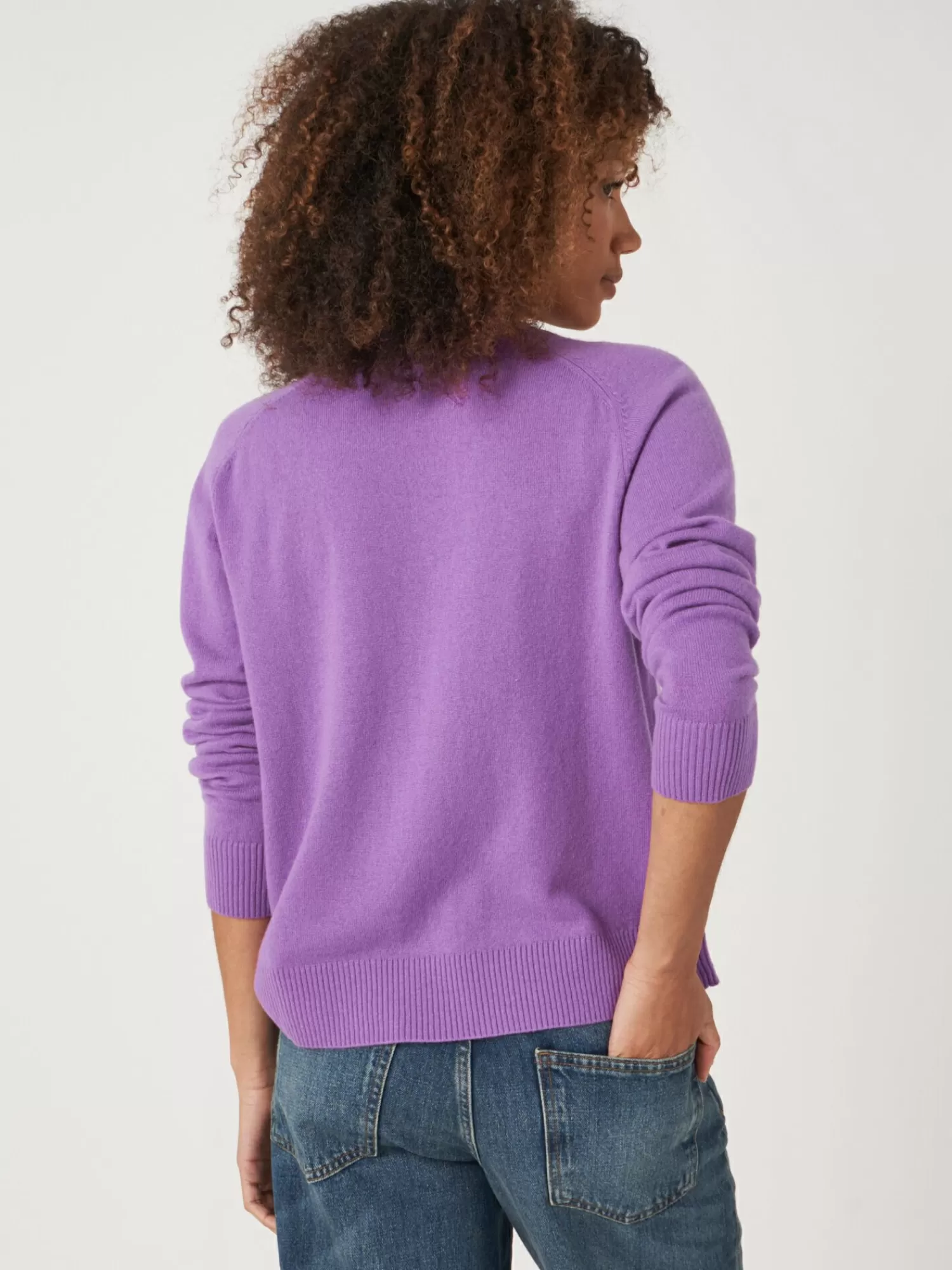 Gilet Femme en Cachemire d'une Douceur Légère - Intemporel à Poches Discrètes pour un Confort Quotidien