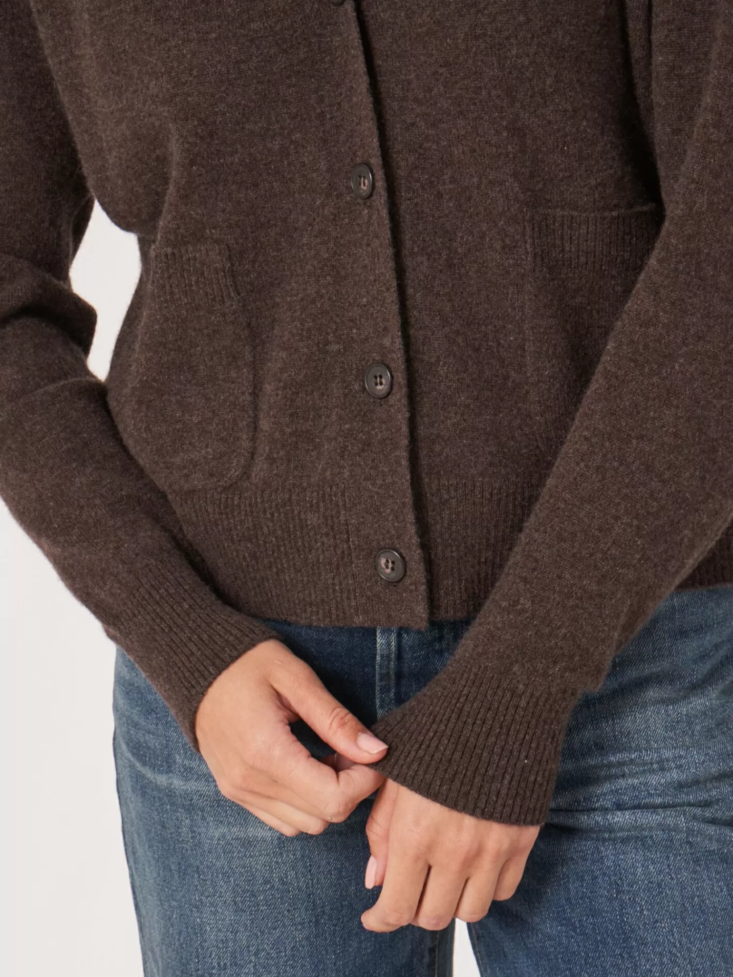 Gilet Femme en Cachemire Doux et Léger - Poches Pratiques pour un Style Décontracté Chic