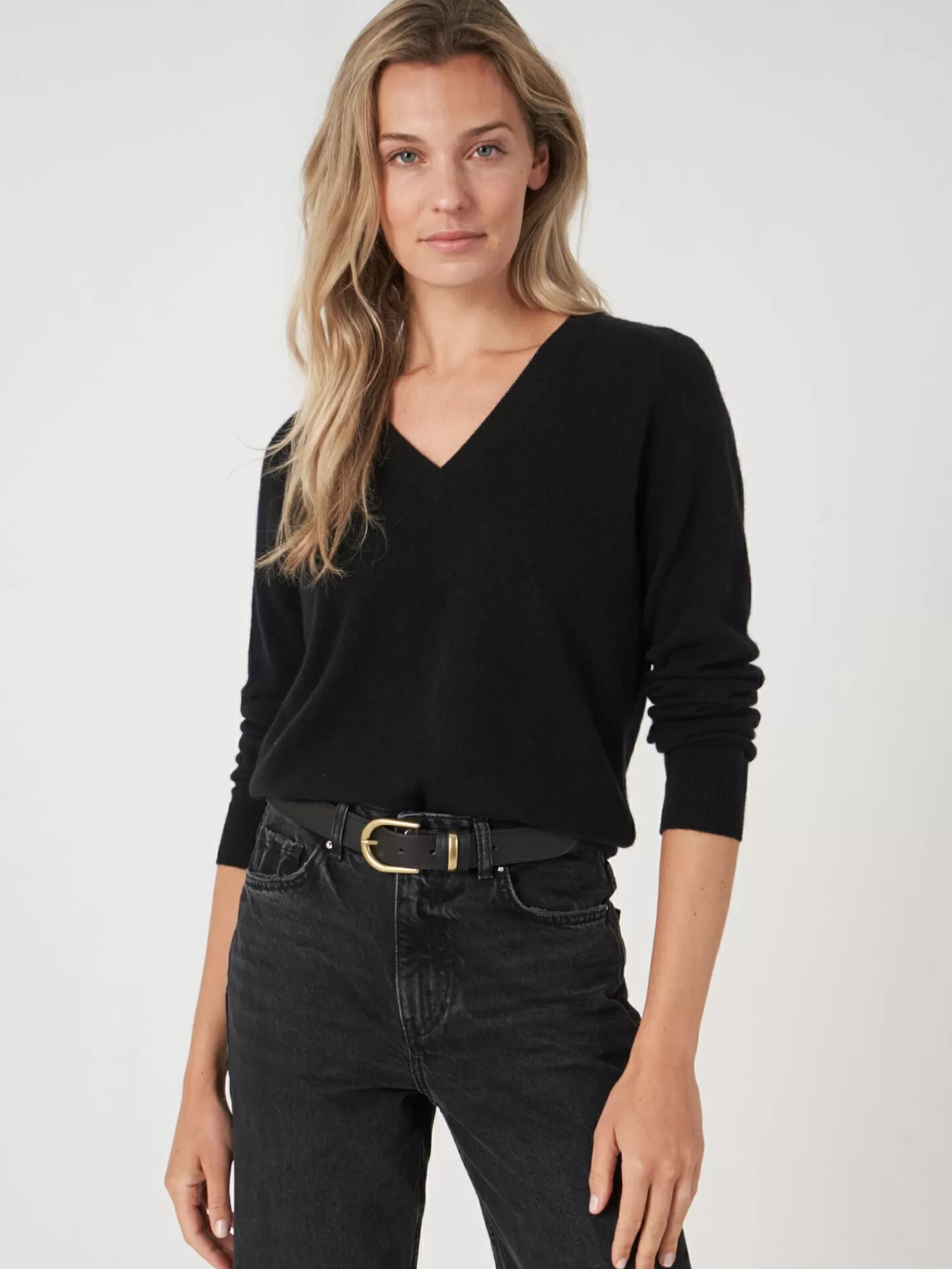 Pullover féminin en cachemire bio Lichte - Col en V élégant pour les journées fraîches  

（：，）