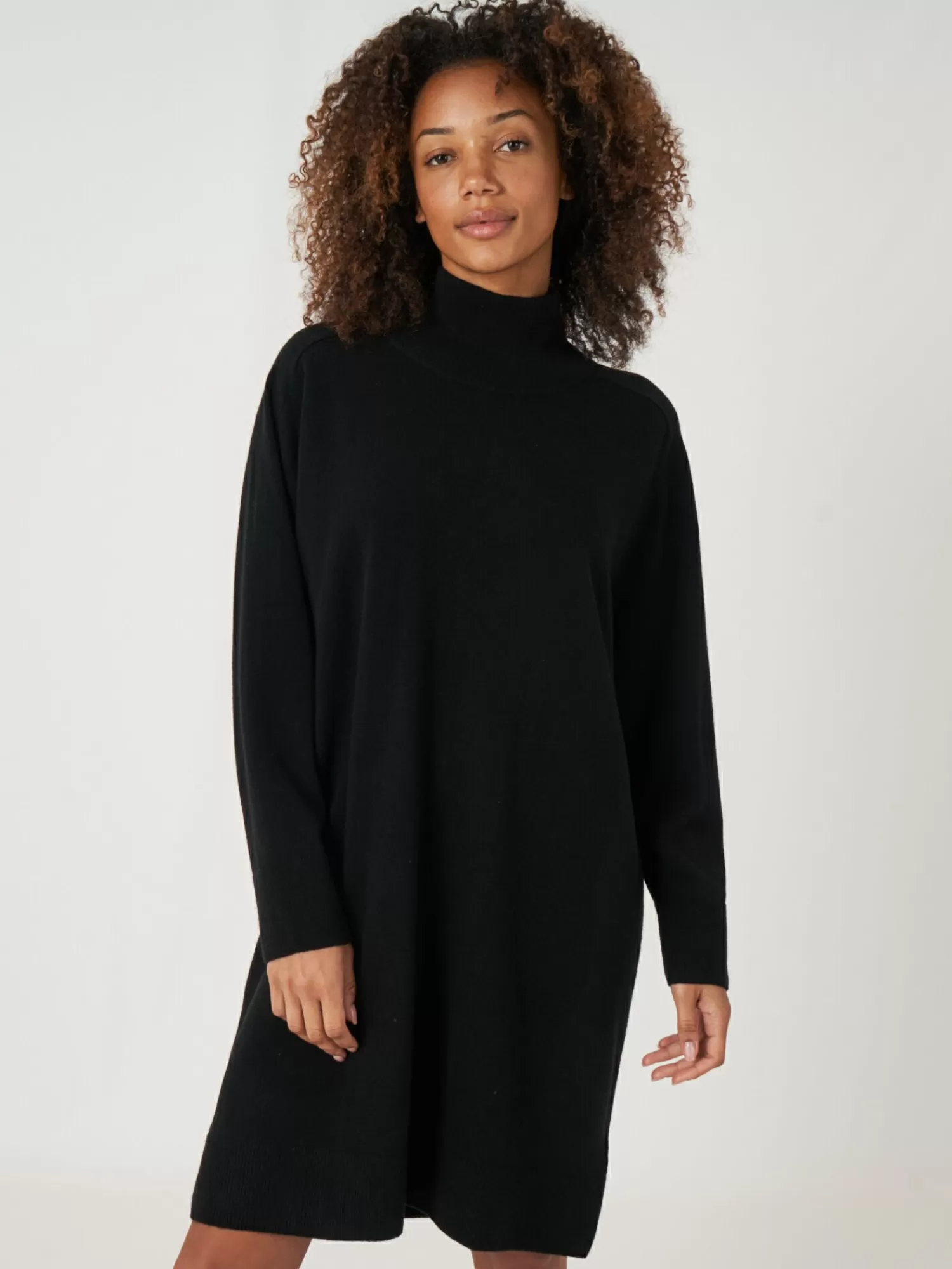 Élégante robe femme en cachemire tricoté - Coupe ample avec col montant côtélé - Modèle confortable et intemporel