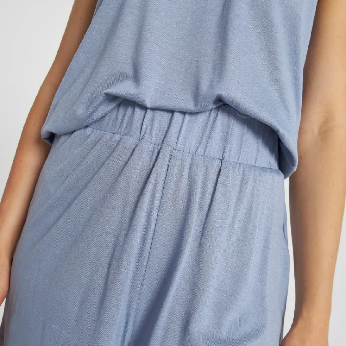 Soldes Exclusifs : Shorts Détente Femme Lyby en Bleu Acier - Confort & Style