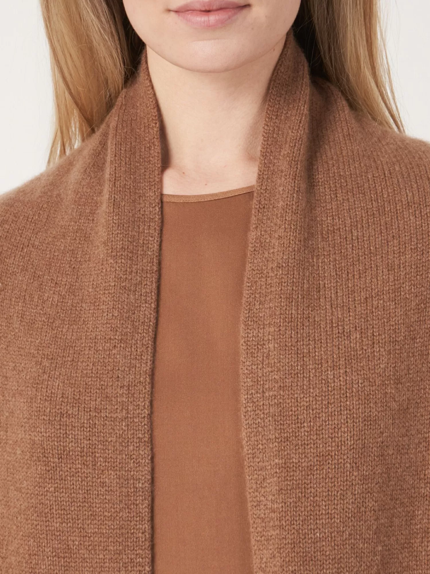 Gilet féminin en cachemire biologique - Maille généreuse et confort haut de gamme - Modèle édition limitée en liquidation