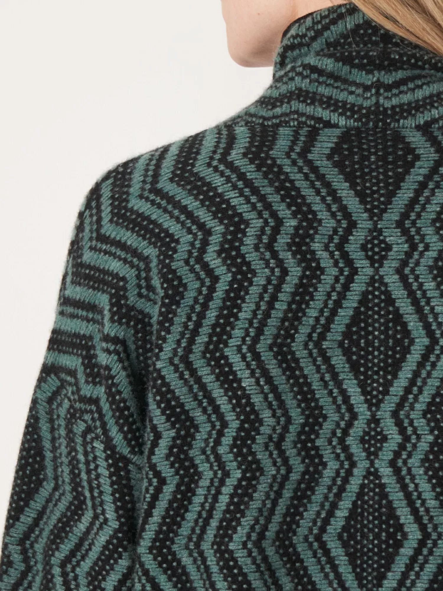 Veste Femme Mi-Longue en Laine - Motif Jacquard Artisanal | Promotion Limitée