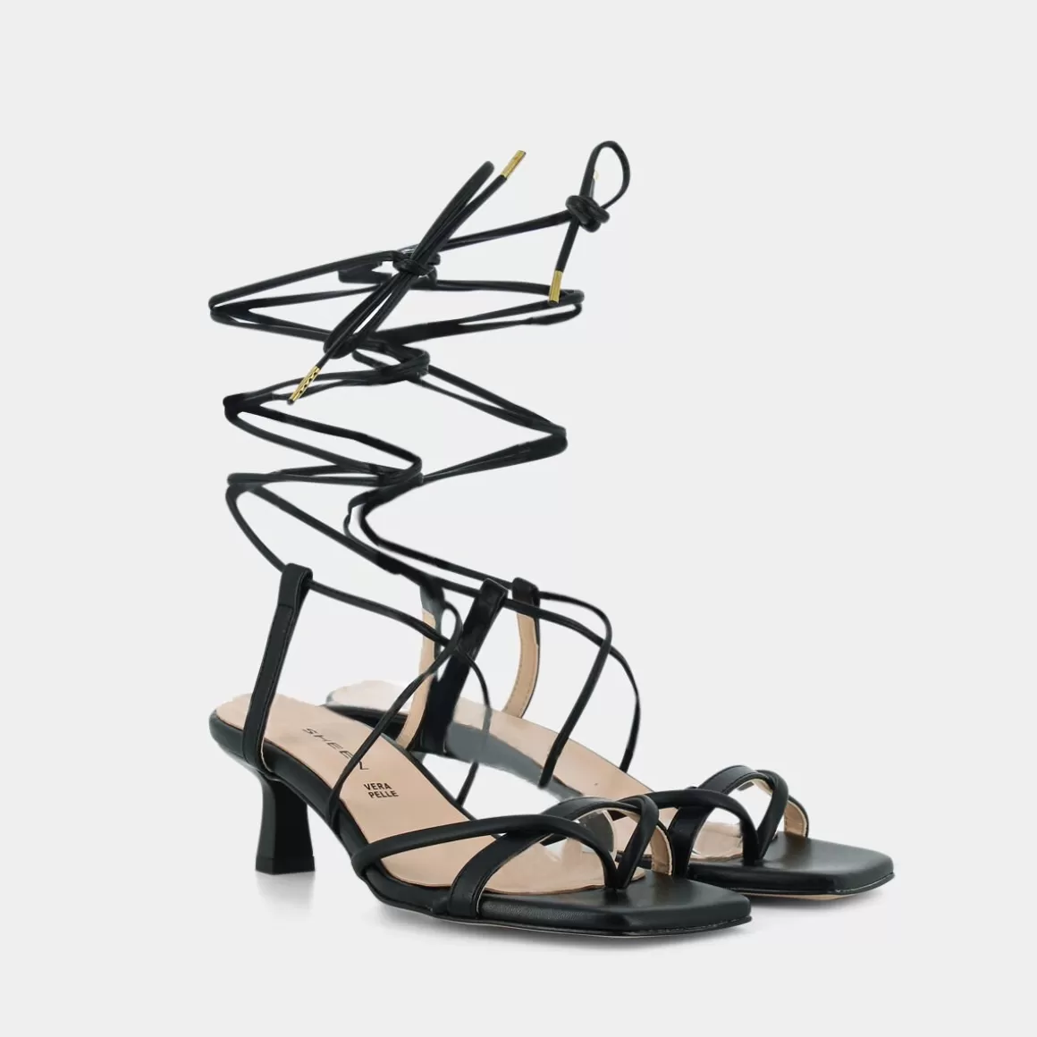 Nouvelle Collection SHEEN - Sandales à Lanières Modèle E22D-04 en Noir Intemporel - Confort & Style Urbain