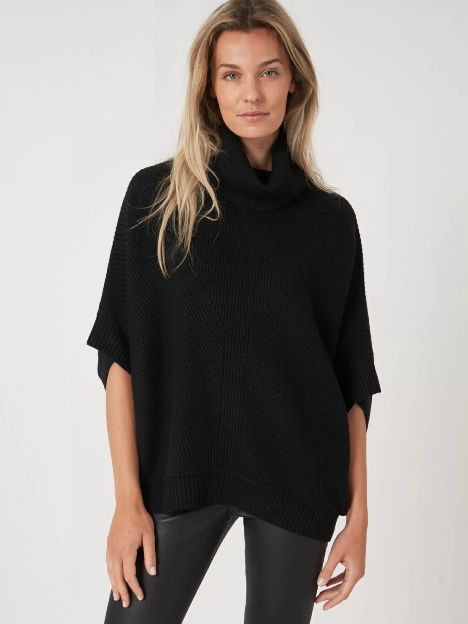 Pull-over Poncho Femme Décontracté - Taille Oversize avec Col Roulé Doux | Style Tendance en Promotion