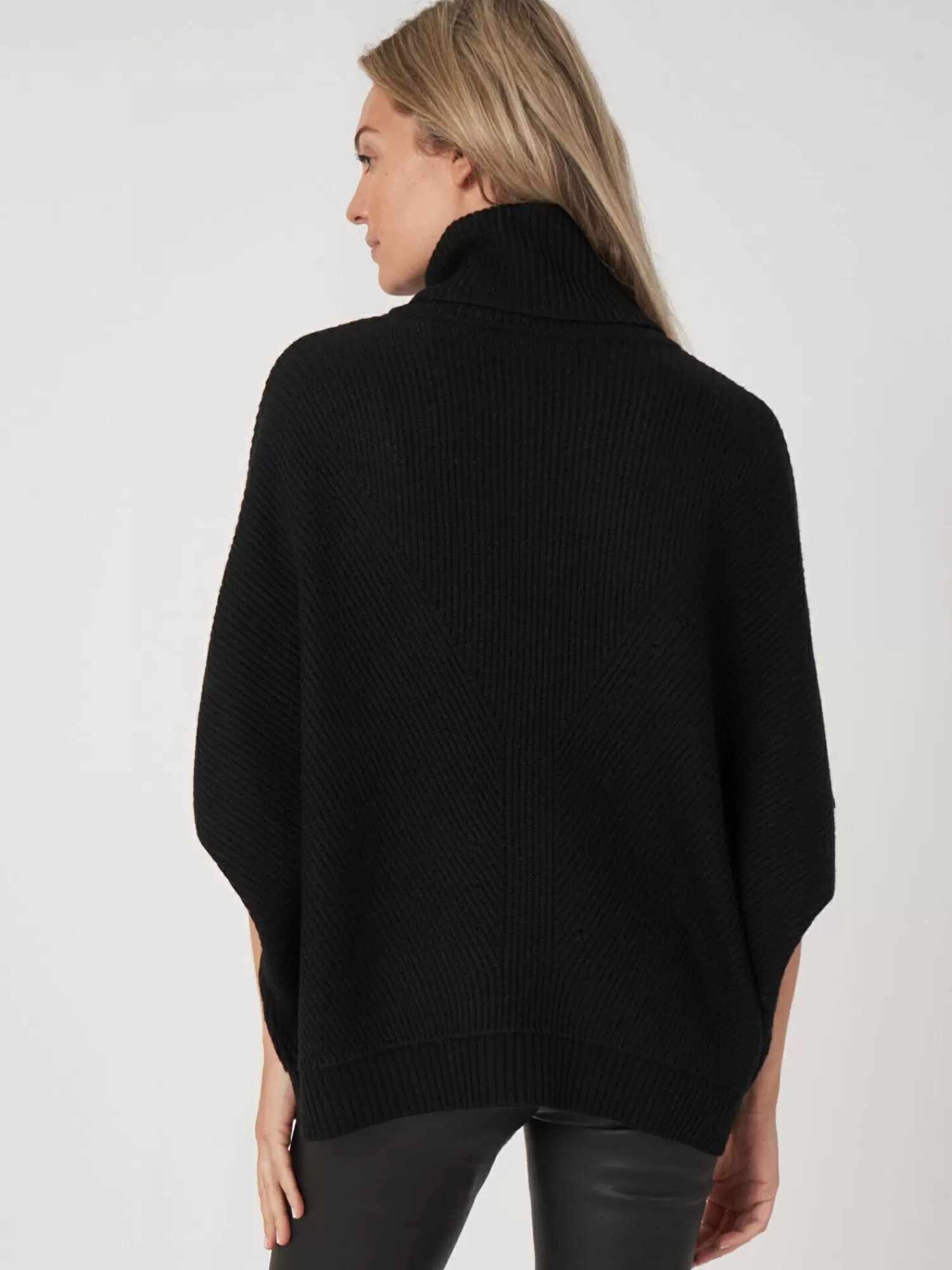 Pull-over Poncho Femme Décontracté - Taille Oversize avec Col Roulé Doux | Style Tendance en Promotion