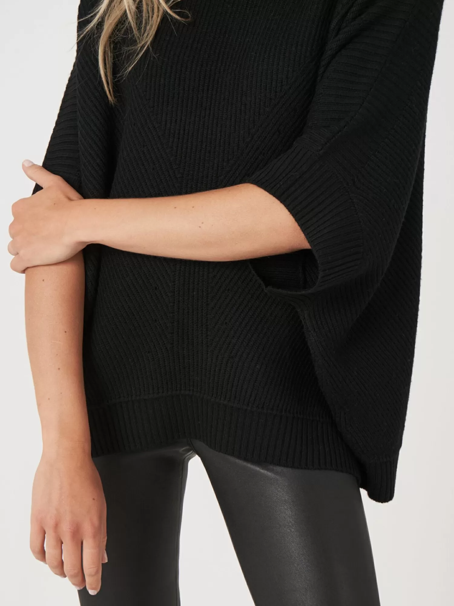 Pull-over Poncho Femme Décontracté - Taille Oversize avec Col Roulé Doux | Style Tendance en Promotion