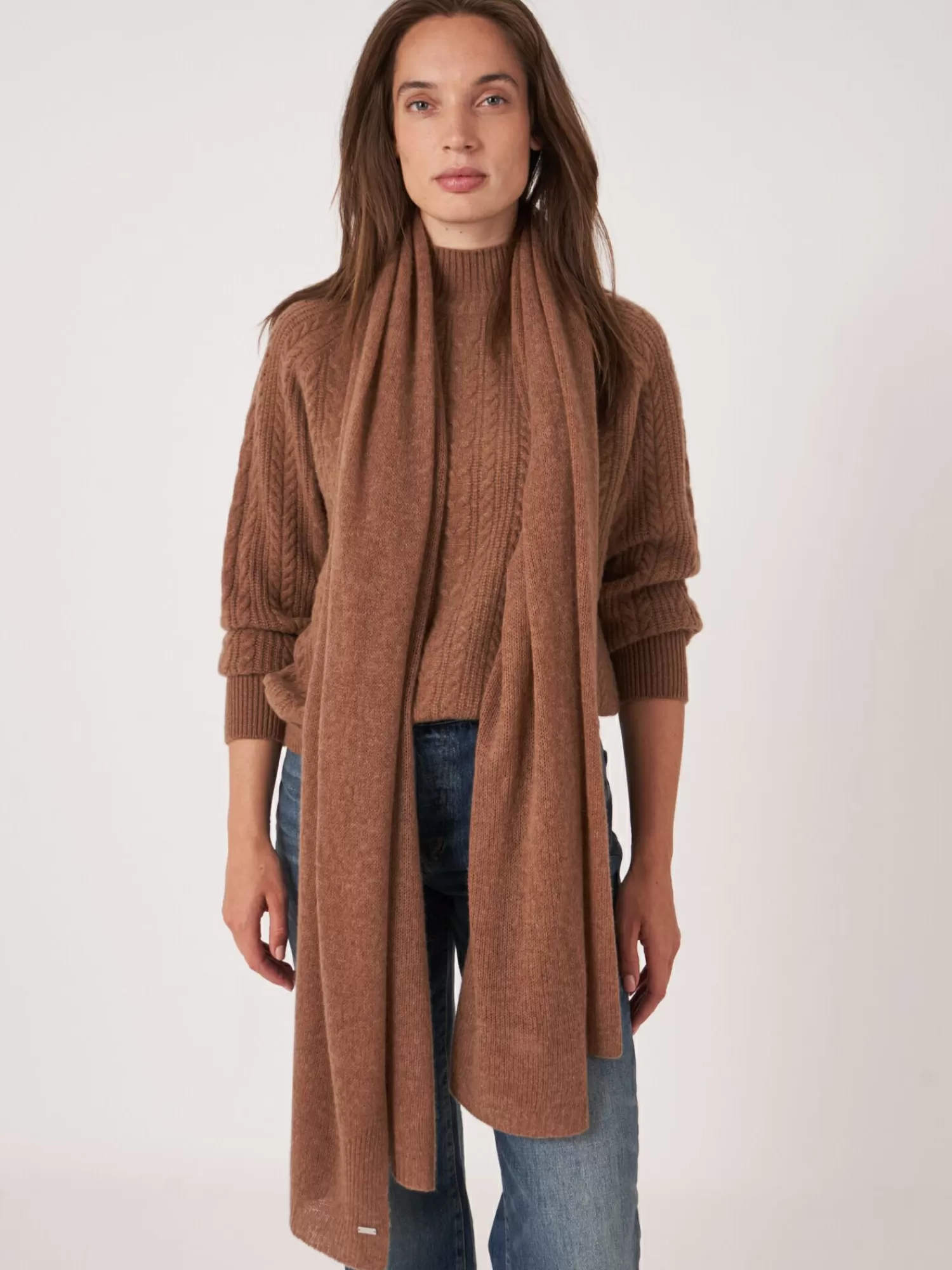 Écharpe Femme Tendance - Modèle Géant à Motifs Côtelés en Promotion Limitée