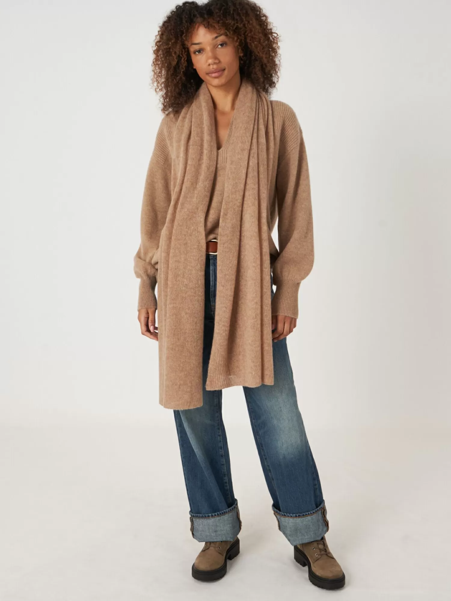Écharpe Femme Oversize - Détails Côtelés & Style Confortable