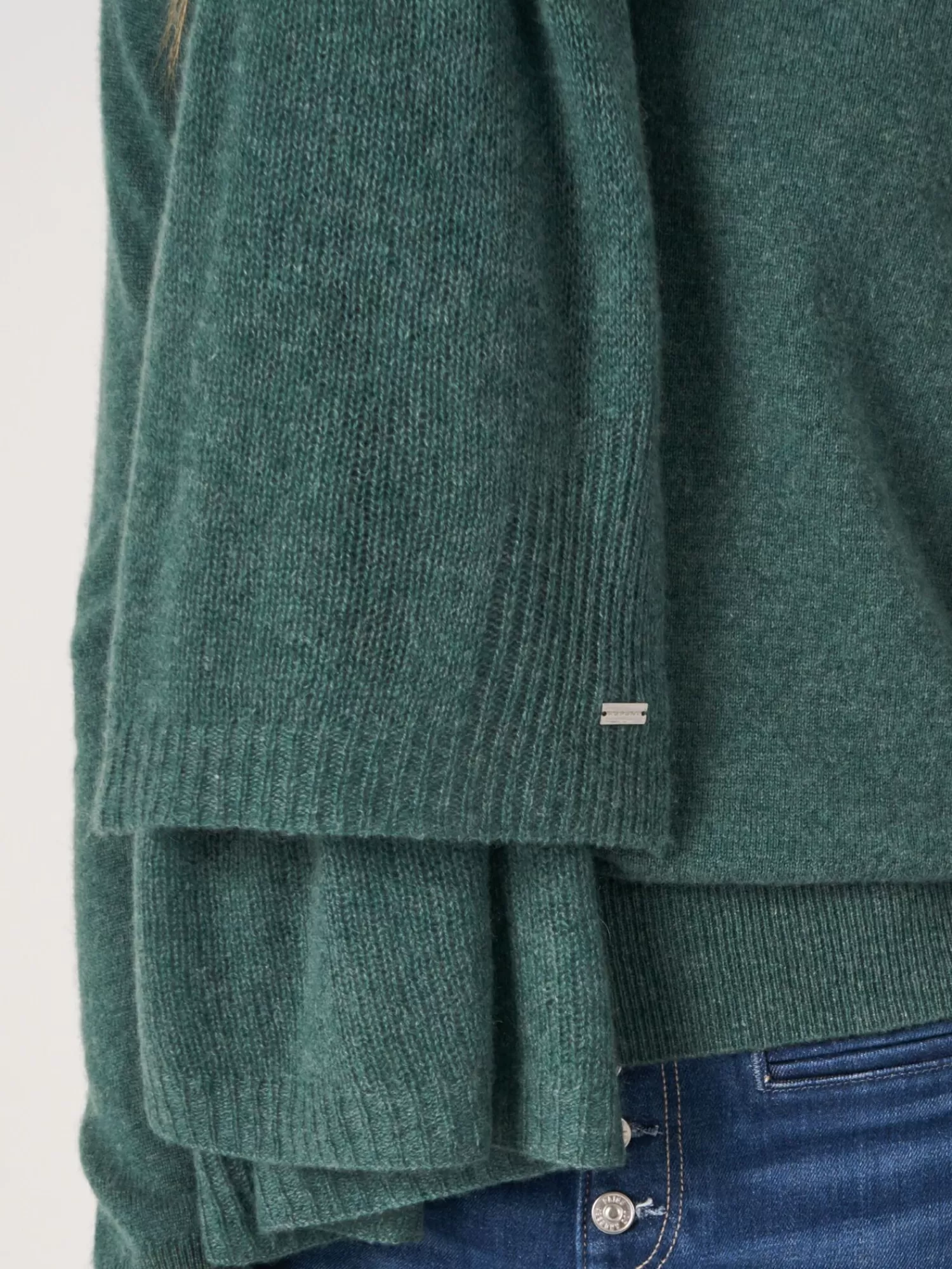 Écharpe Femme Oversized à Motif Côtelé - Confort et Style en Un Accessible 

(Alternative subtile : 