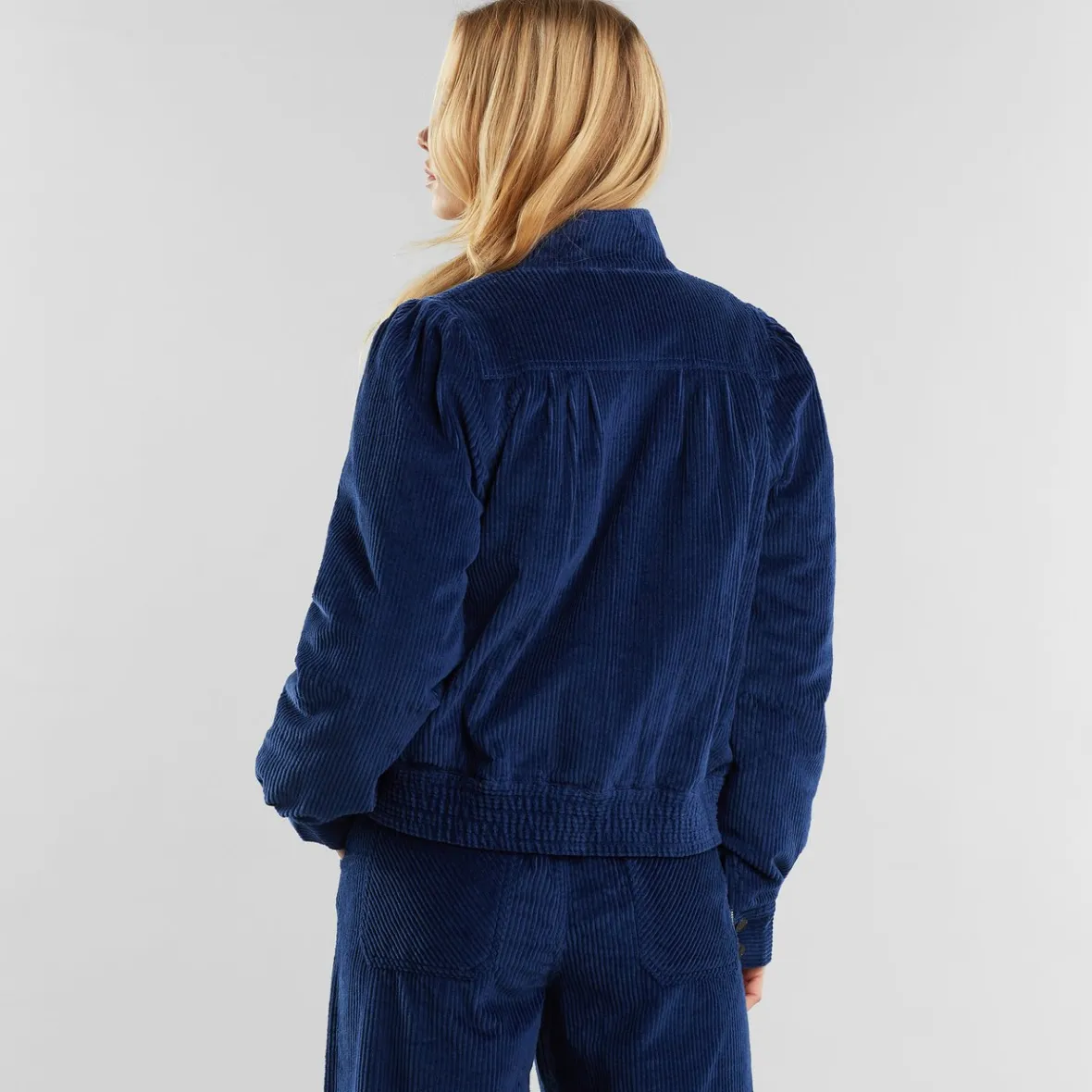 Veste matelassée femme Ljungby en velours côtelé bleu nuit – Promotion exclusive