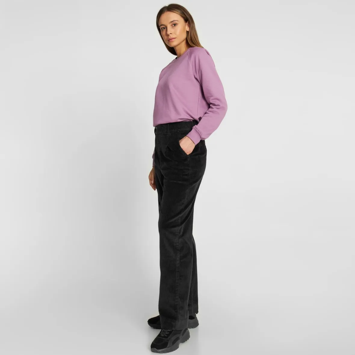 Pantalon femme velours côtelé Uddevalla noir - Style décontracté à petit prix
