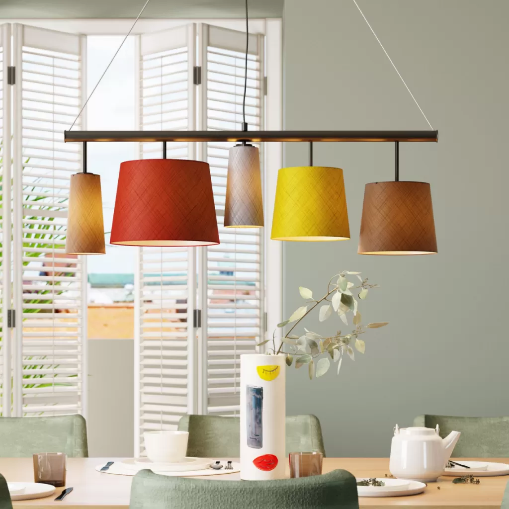 Luminaire suspendu design KARE - Modèle Parecchi Colore 100 cm, suspension élégante pour décoration intérieure contemporaine avec jeu de couleurs harmonieux. Parfait pour éclairer votre salon avec style.