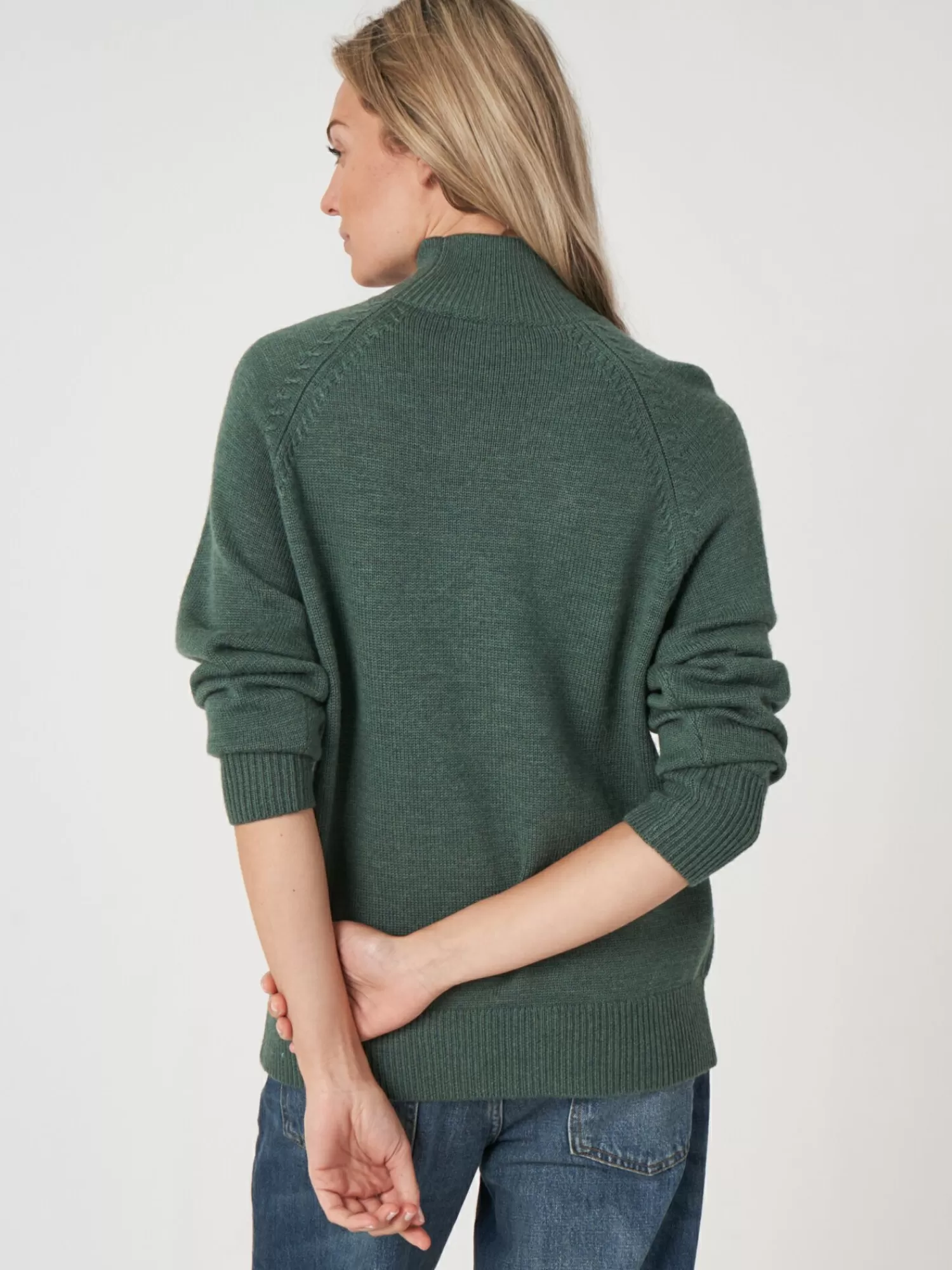 Pull Femme en Laine Mérinos Doux à Col Montant et Manches Raglan - Confort Élégant