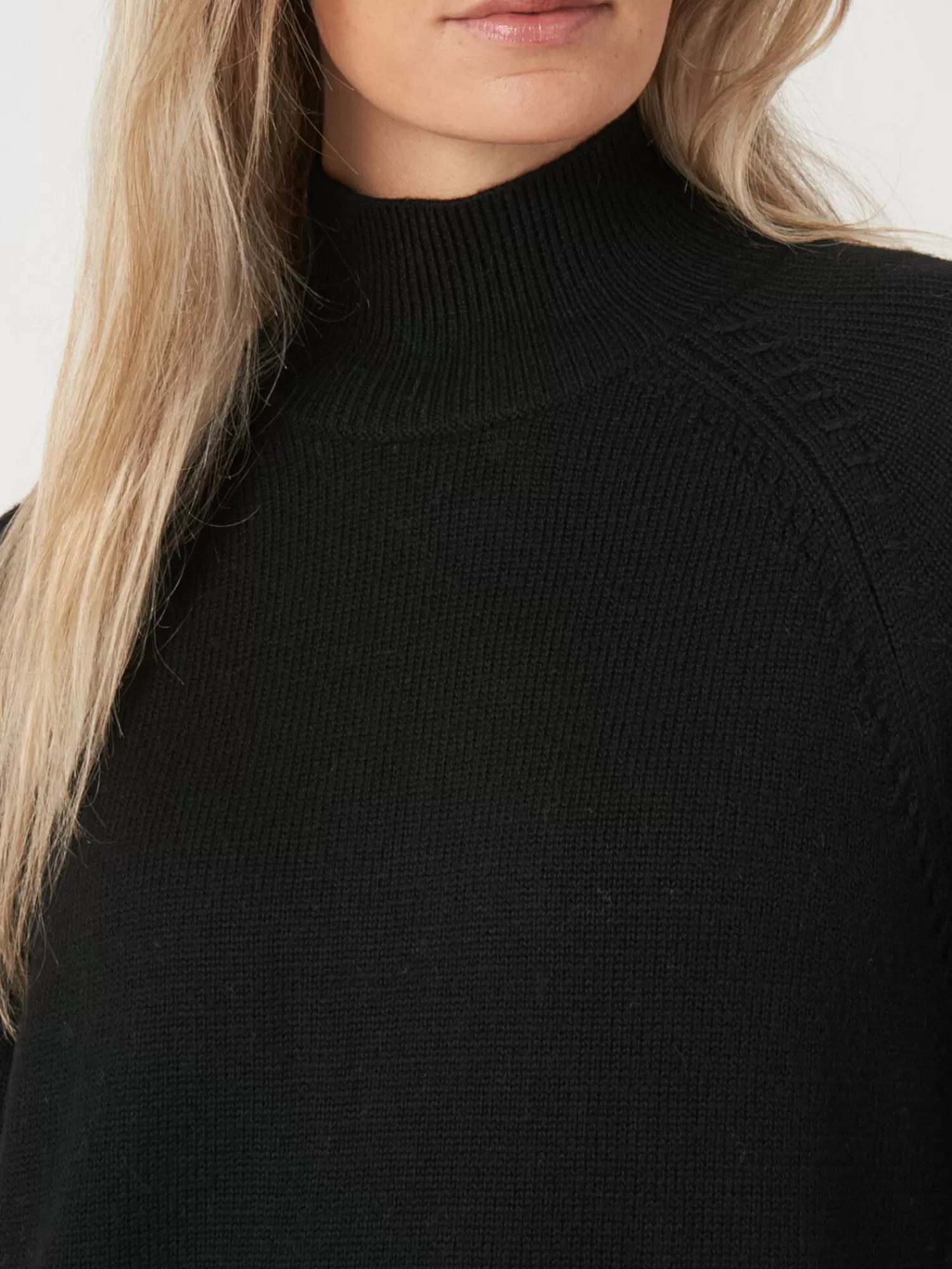 Pull Femme en Laine Mérinos Ultra Douce - Col Monté et Manches Raglan, Style Intemporel Hiver 2024 - Léger et Chaud pour Tenue Élégante au Quotidien