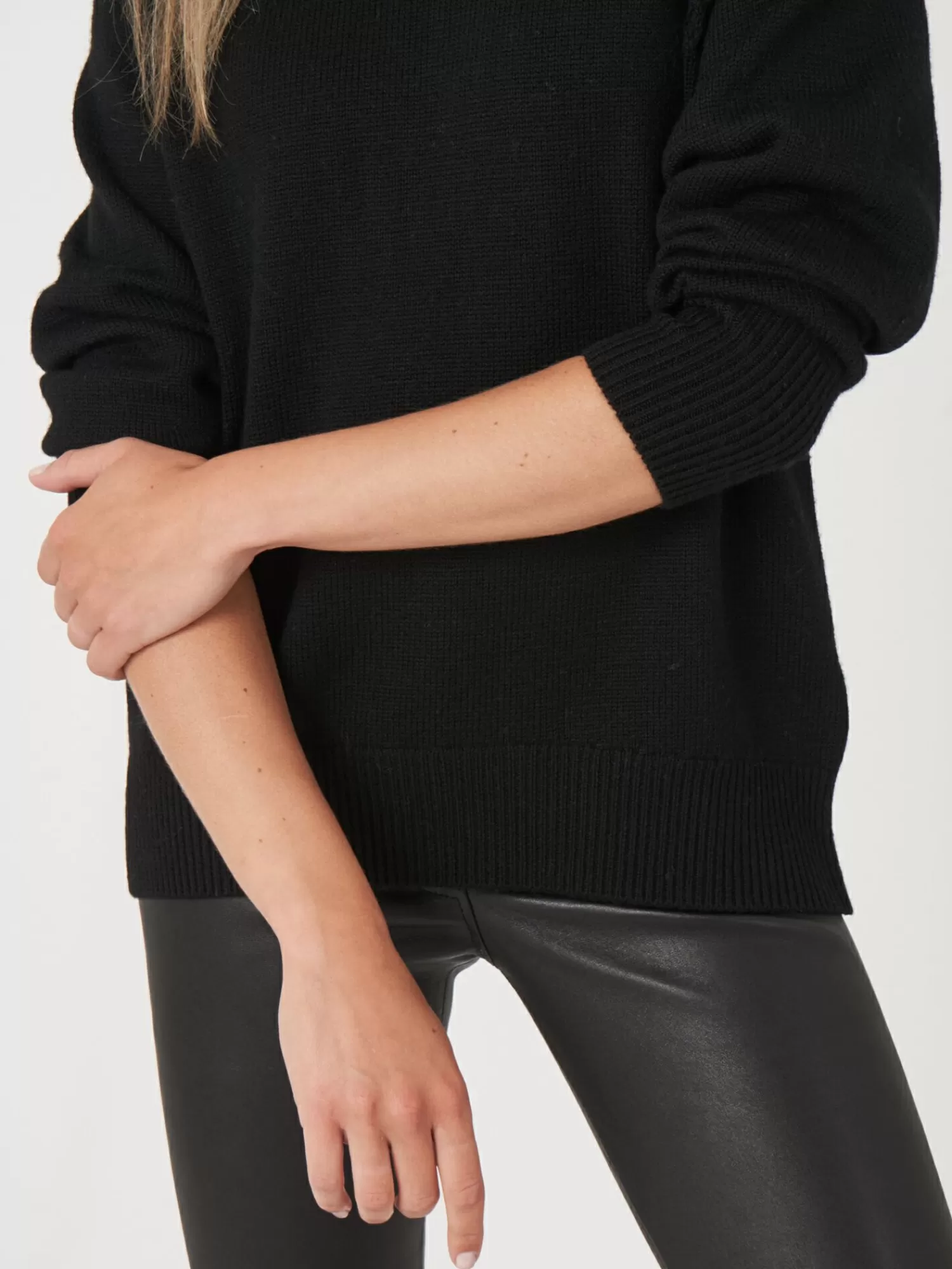 Pull Femme en Laine Mérinos Ultra Douce - Col Monté et Manches Raglan, Style Intemporel Hiver 2024 - Léger et Chaud pour Tenue Élégante au Quotidien
