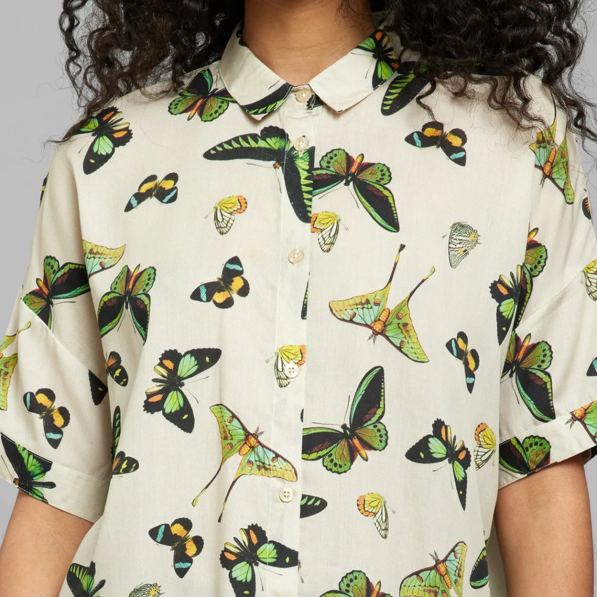 Chemise Femme Élégante Motif Papillon - Blanc Cèdre - Nouvelle Collection NiBé | Vente Flash Printemps