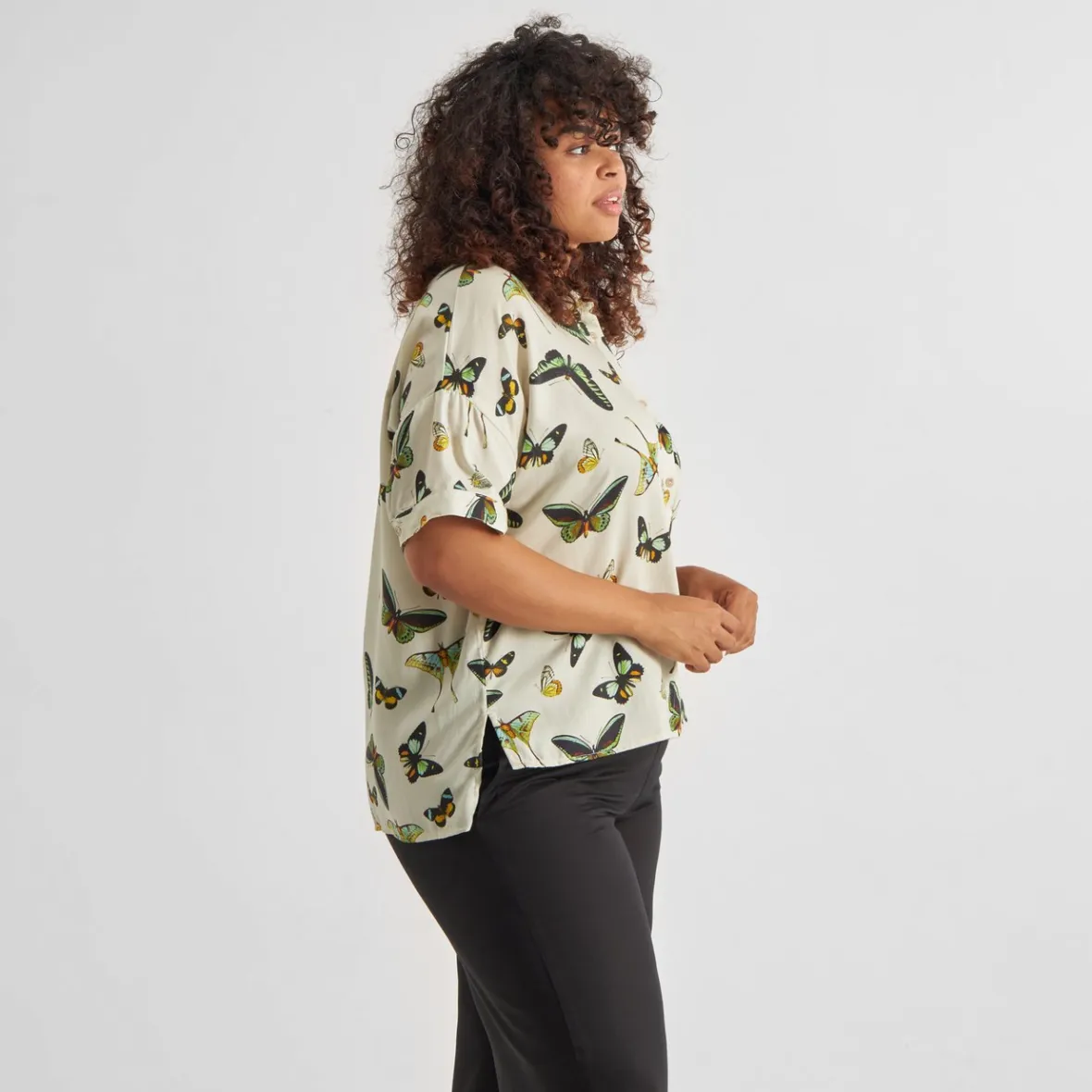 Chemise Femme Élégante Motif Papillon - Blanc Cèdre - Nouvelle Collection NiBé | Vente Flash Printemps
