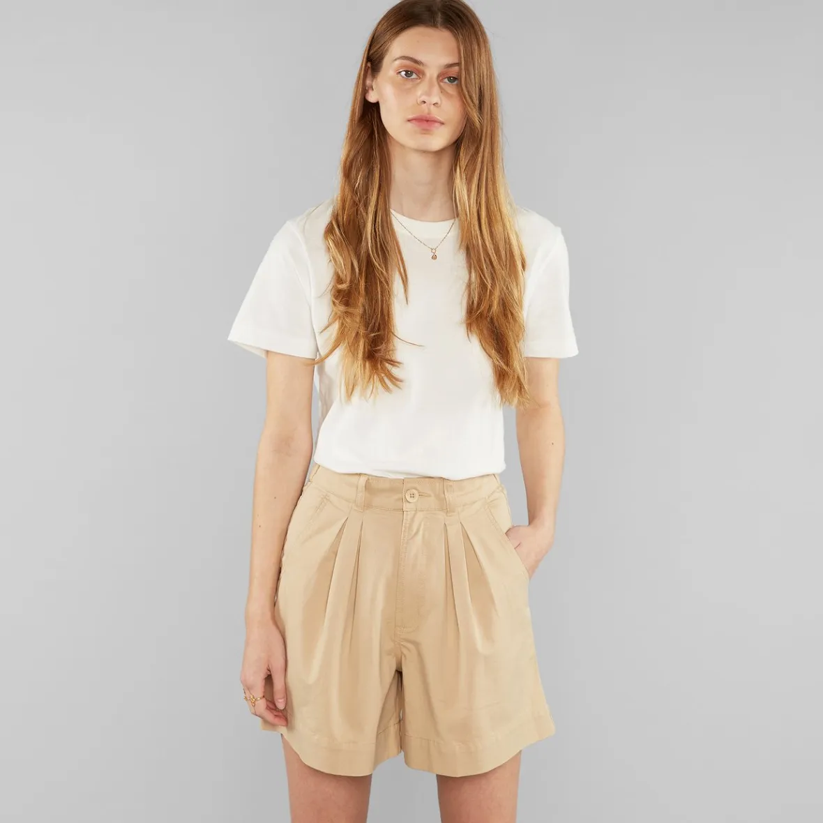 Short Femme Grundsund Sable - Promotion Éclair & Destockage Exclusif en Ligne