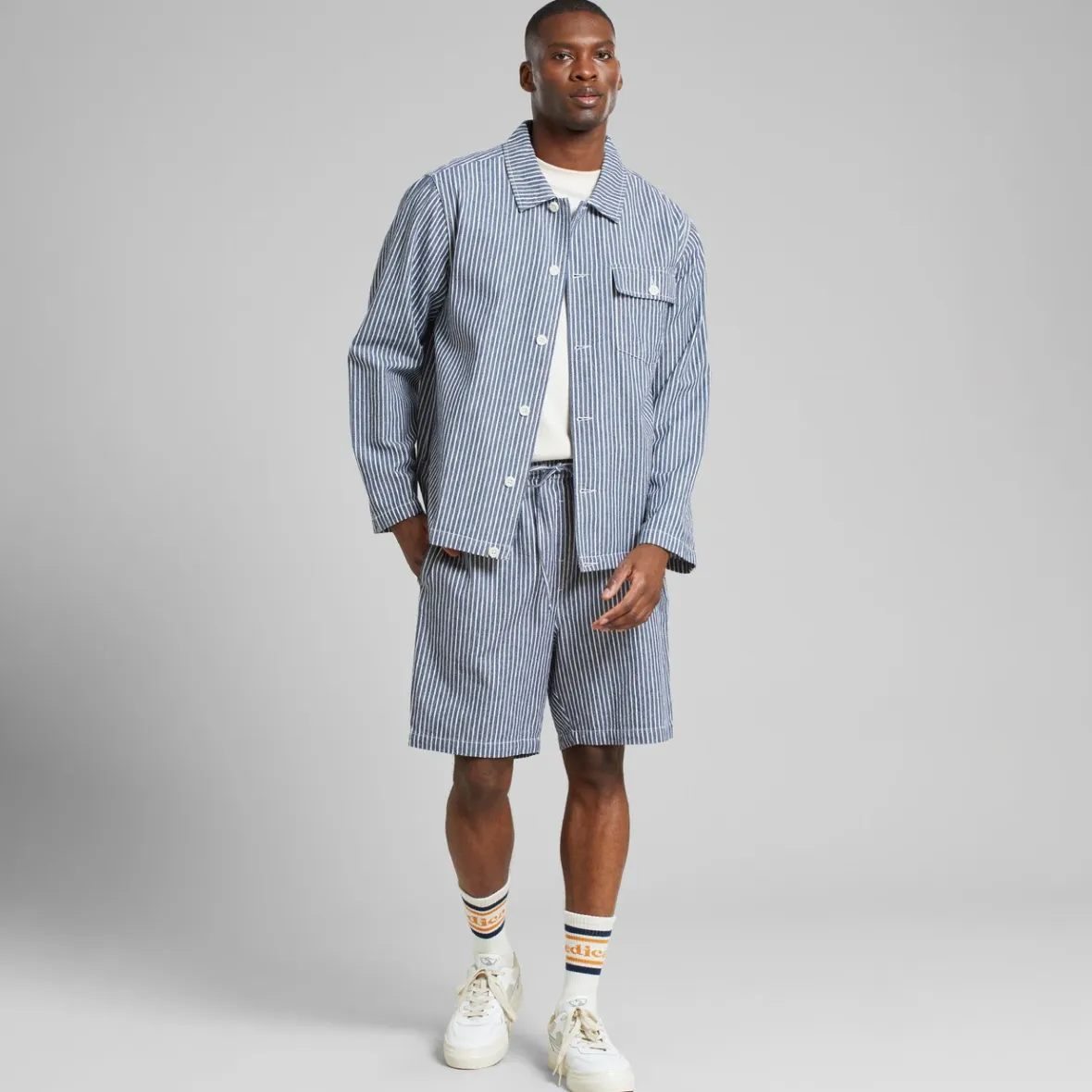 Nouveau Short de Travail Vejle Rayé Bleu - Modèle Exclusif en Promotion