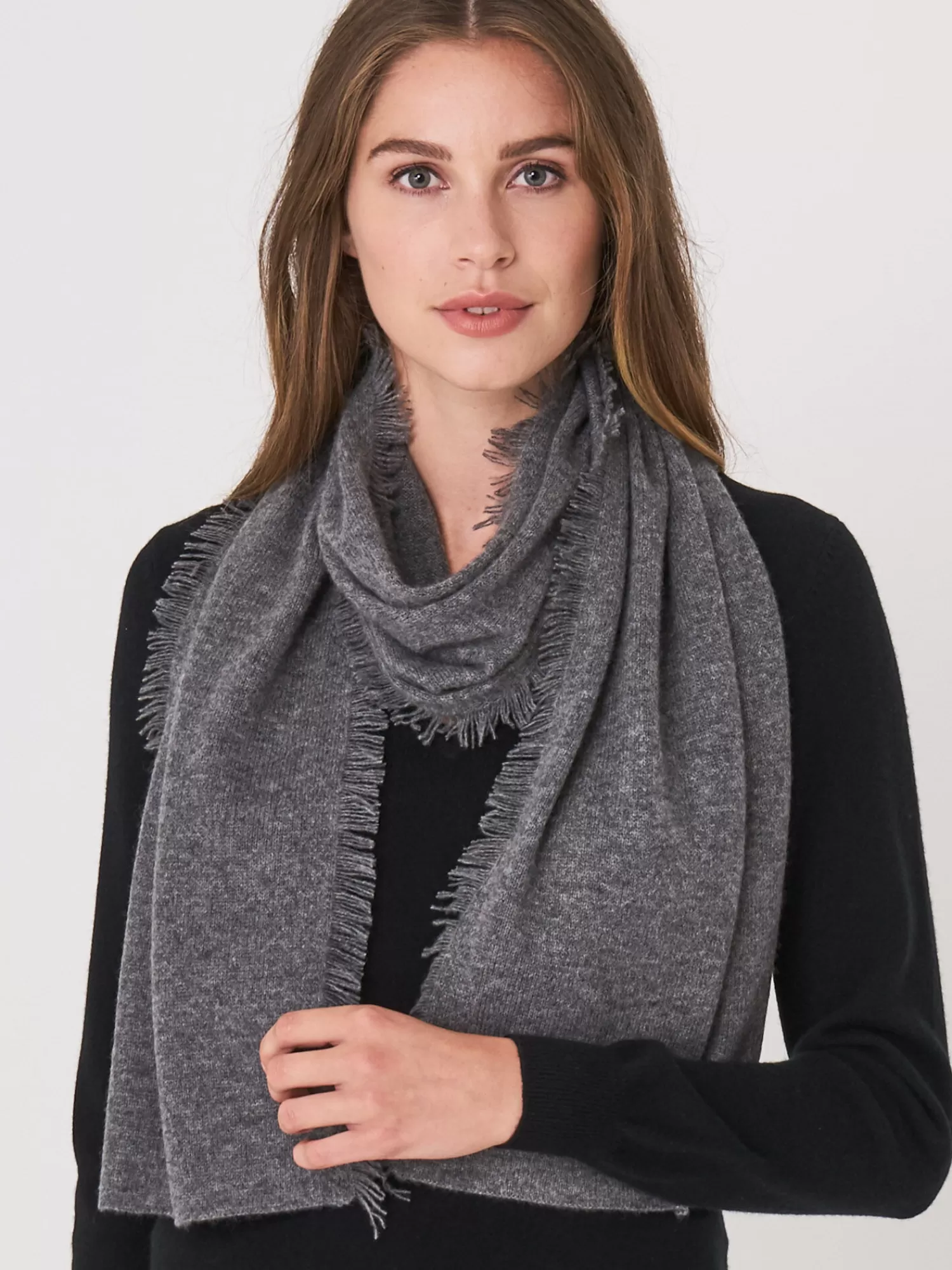 Écharpe Femme en Cachemire Bio à Franges - Élégante Écharpe d'Hiver en Promotion