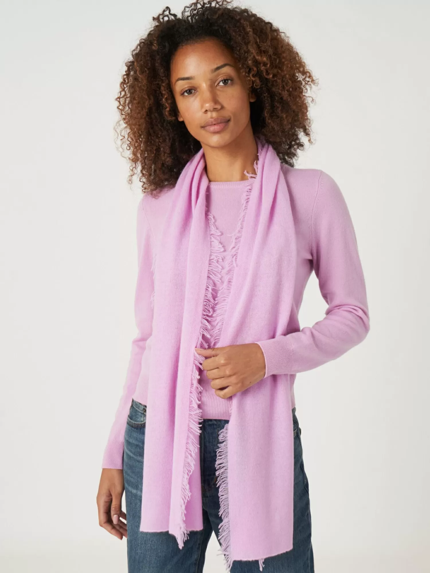 Écharpe Femme en Cachemire Biologique Certifié - Franges Élégantes, Accessoire Tendance Hiver 2024