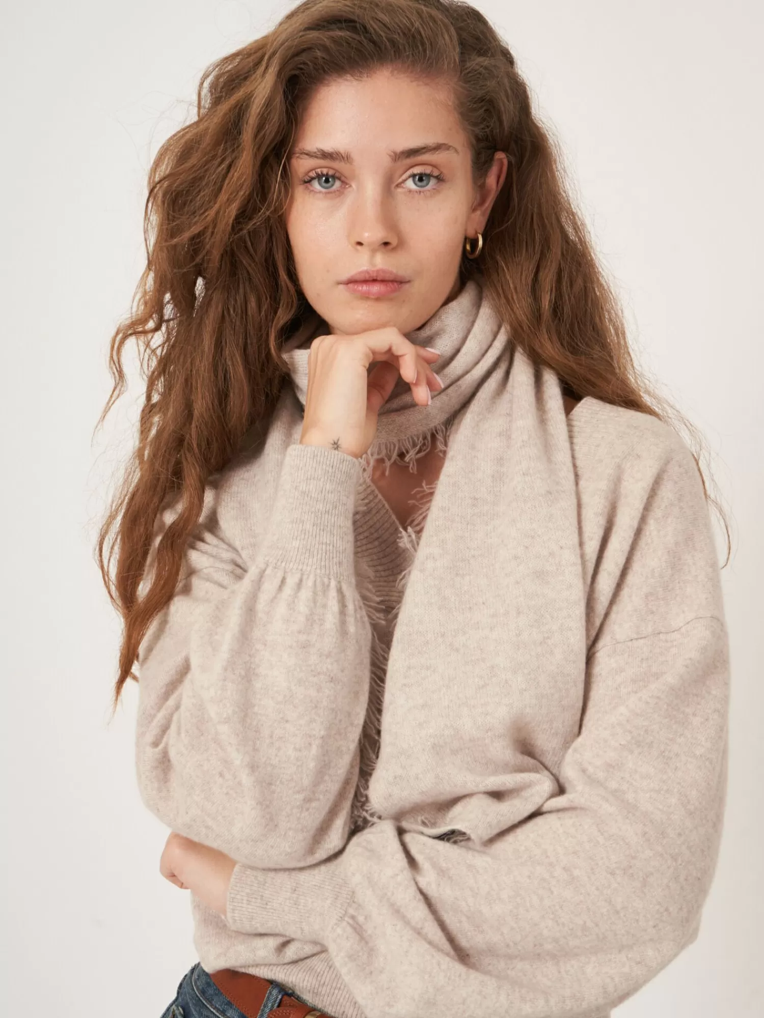 Écharpe en cachemire bio à franges pour femme - Promotion exclusive sur les accessoires tendance