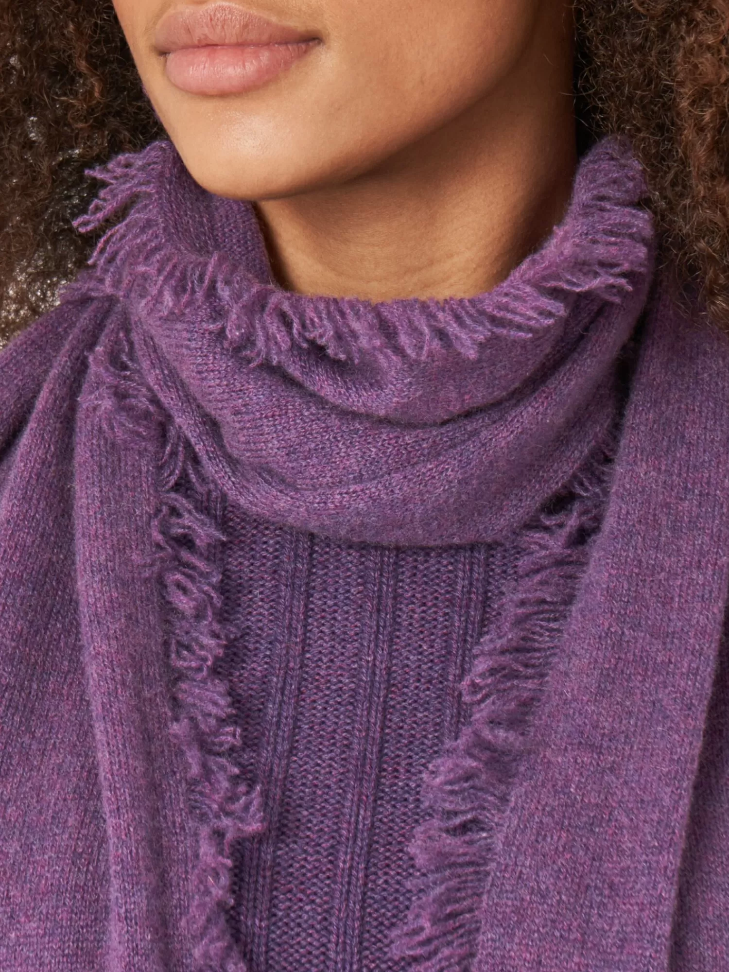 Écharpe Délicate en Cachemire Biologique à Franges - Accessoire Tendance pour Femme, Confort Ultime