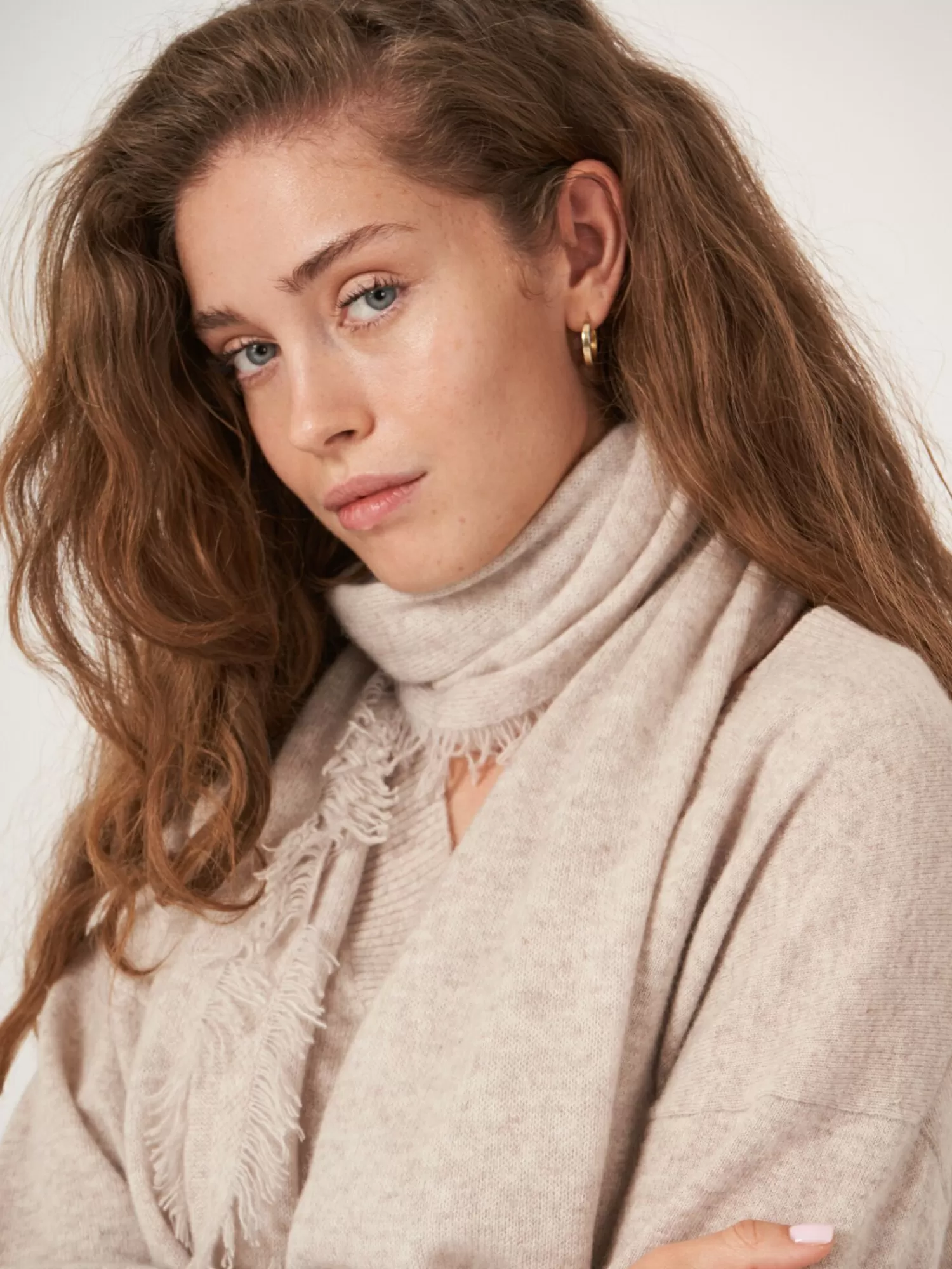 Écharpe en cachemire bio à franges pour femme - Promotion exclusive sur les accessoires tendance
