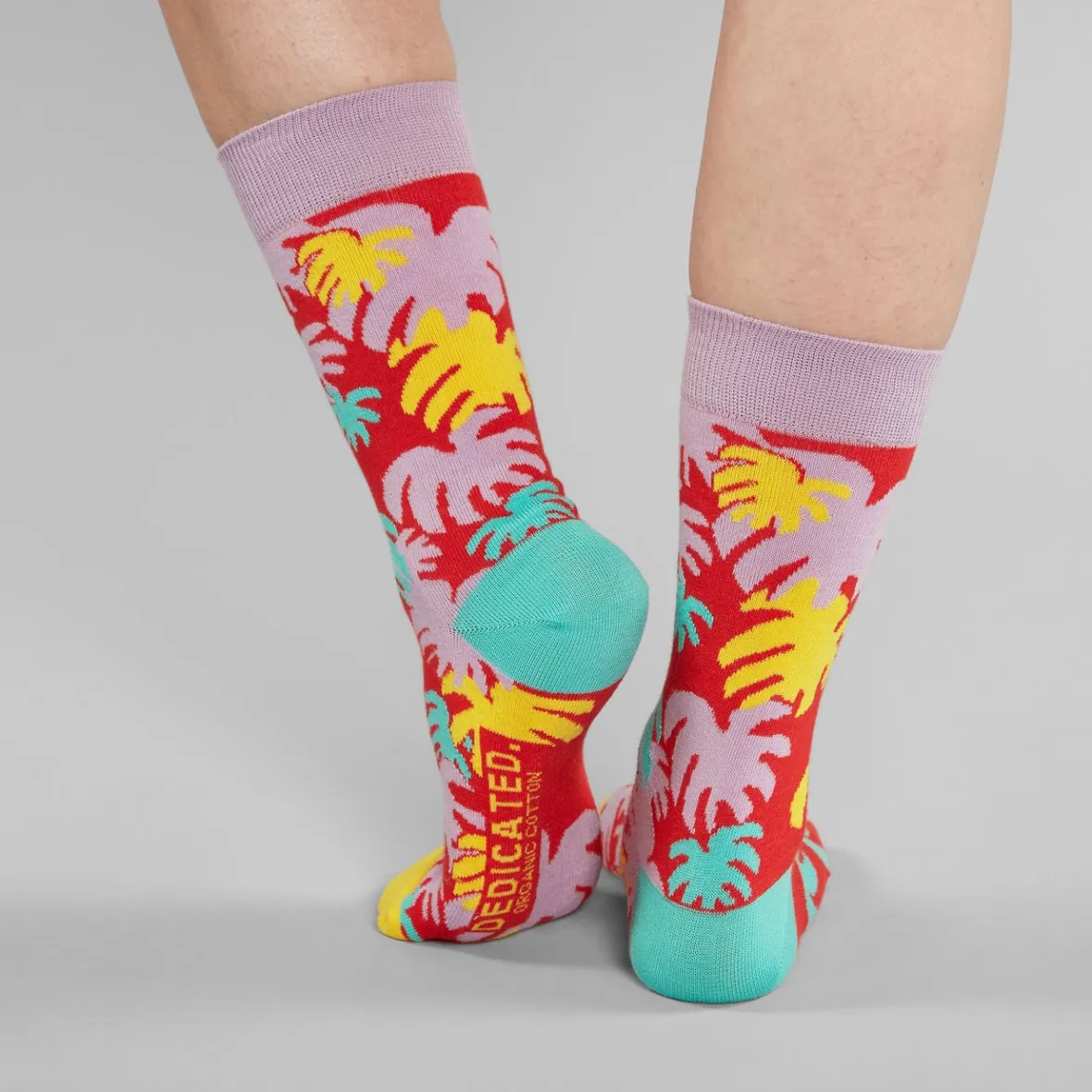 Chaussettes Femme Rouge Monstera - Design Tropical Élégant par Sigtuna | Confort Optimal pour Pieds Tendance | Modèle Printanière en Coton Respirant