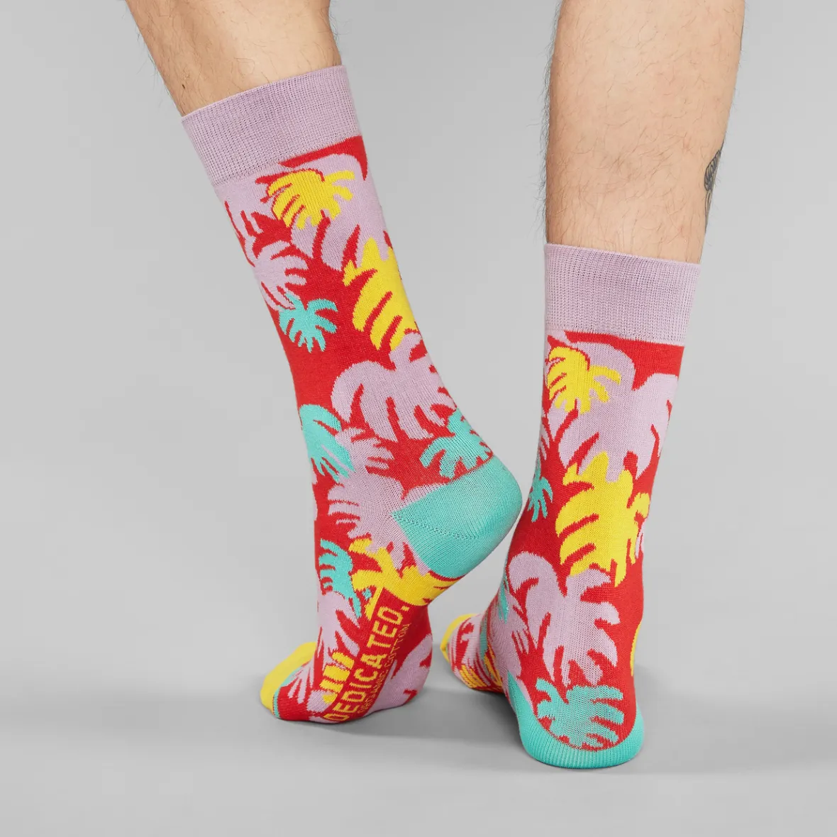 Chaussettes Femme Rouge Monstera - Design Tropical Élégant par Sigtuna | Confort Optimal pour Pieds Tendance | Modèle Printanière en Coton Respirant