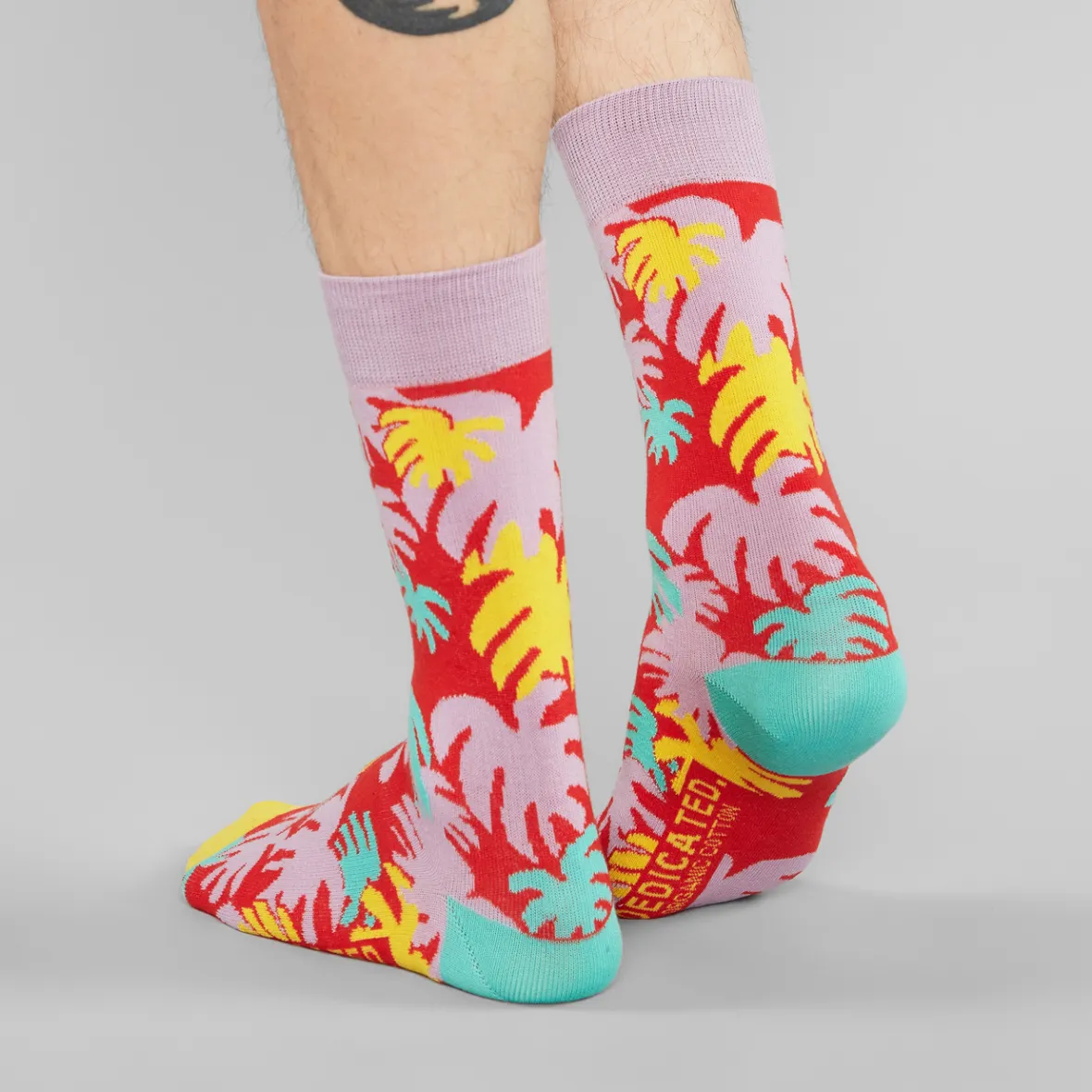 Chaussettes Femme Rouge Monstera - Design Tropical Élégant par Sigtuna | Confort Optimal pour Pieds Tendance | Modèle Printanière en Coton Respirant