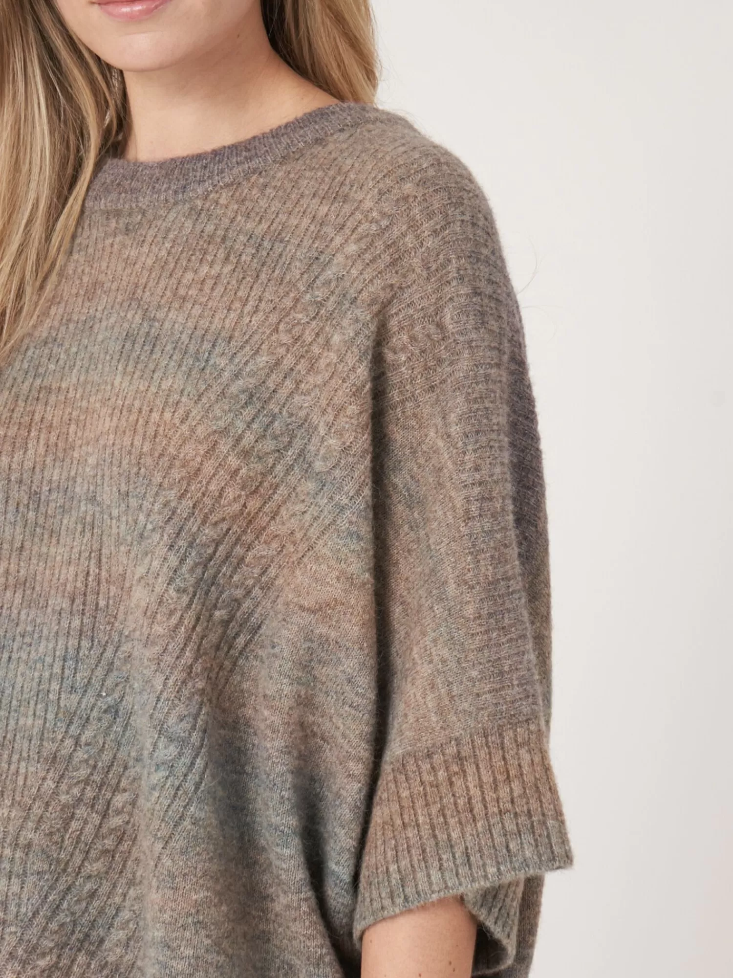 Poncho Tie-Dye Bohème en Laine Italienne - Pull Femme Léger et Doux pour Look Décontracté