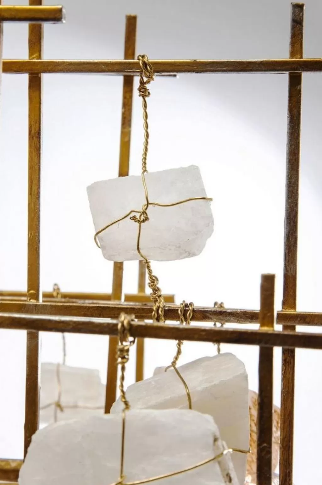 Luminaire suspendu design en pierre naturelle - Collection Mobile élégante par KARE
