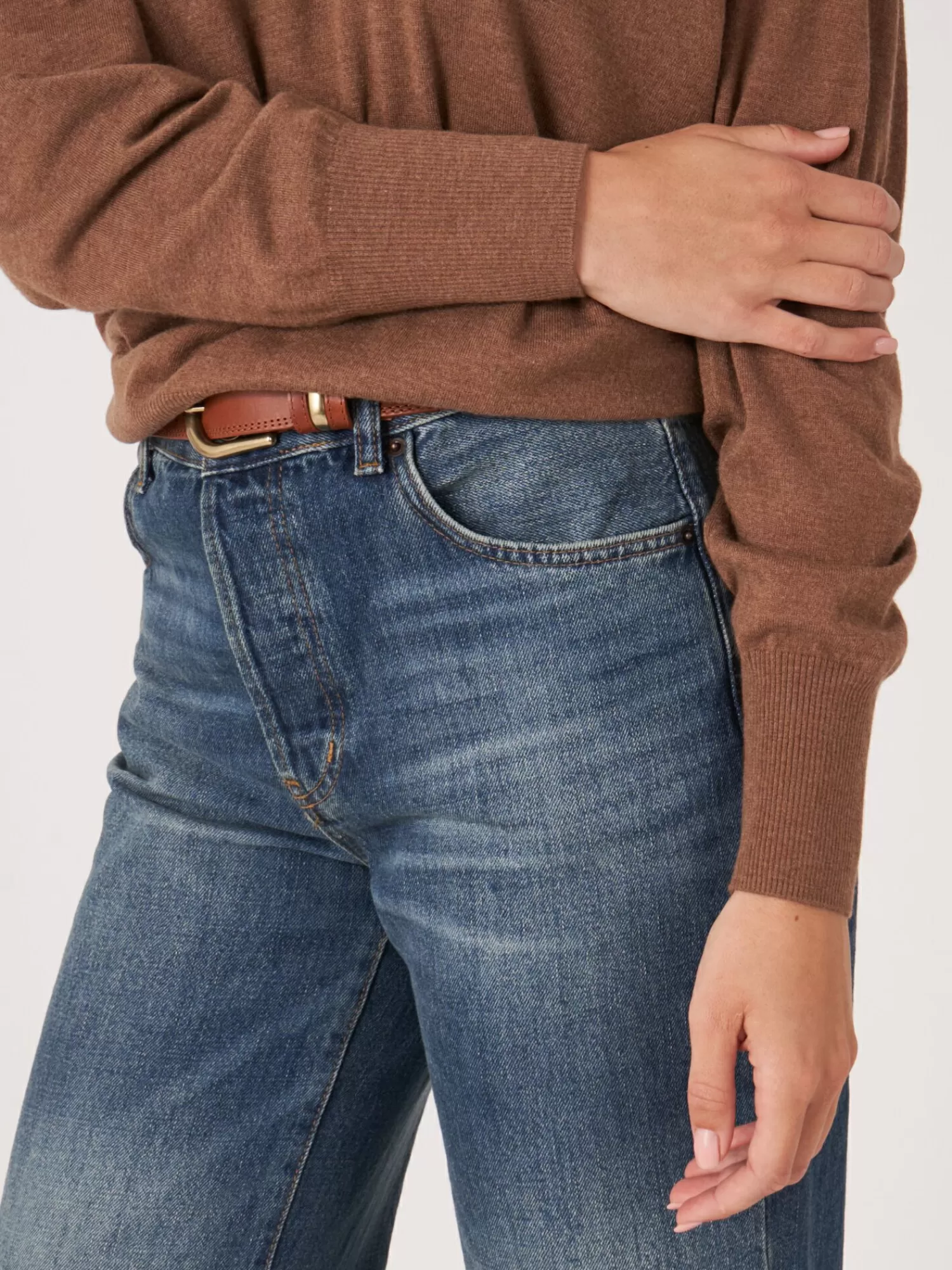Pull féminin en maille douce avec décolleté V - Style confortable en liquidation exclusive