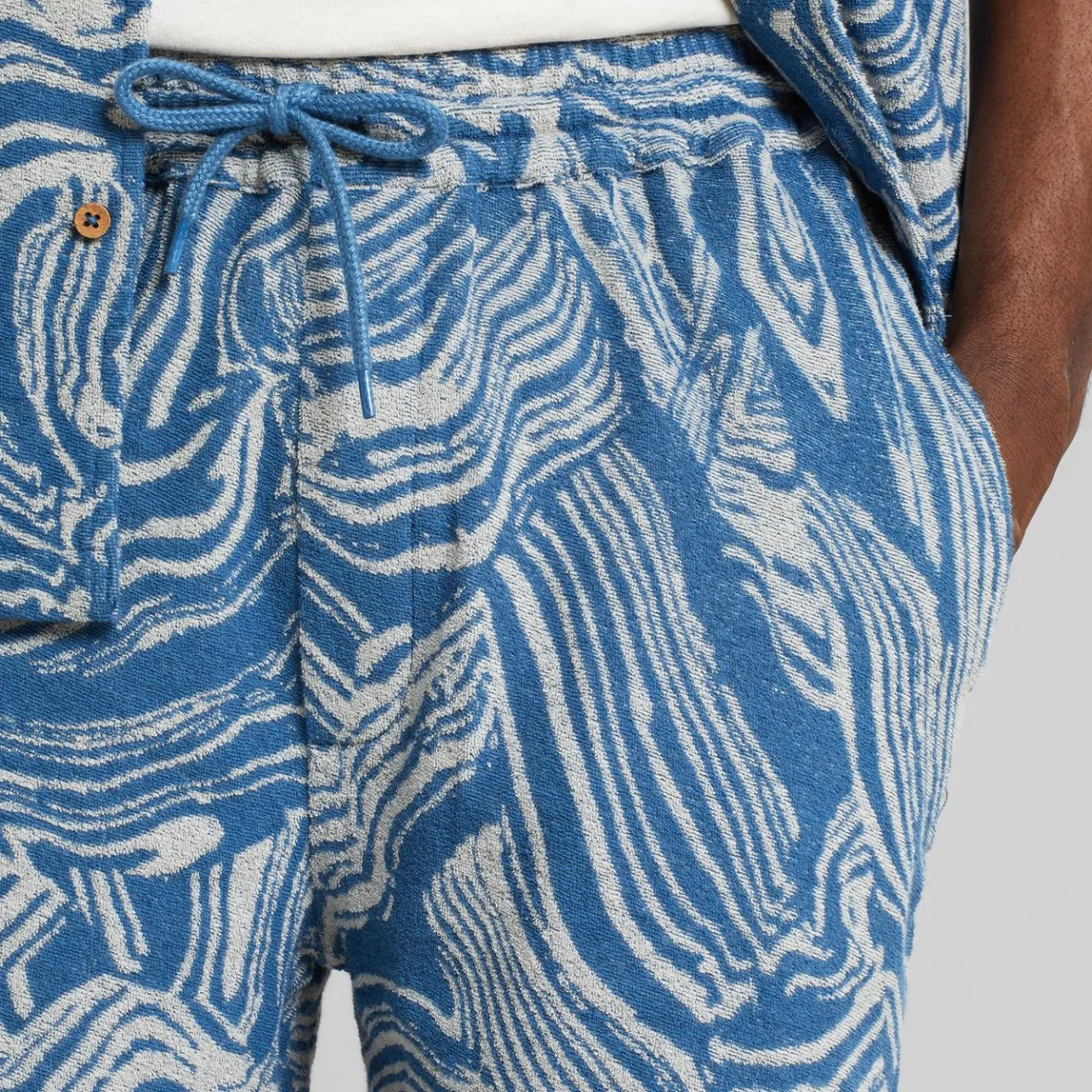 Élégant short Essingen en tissu éponge - Bleu tourbillon minéral en promotion exclusive