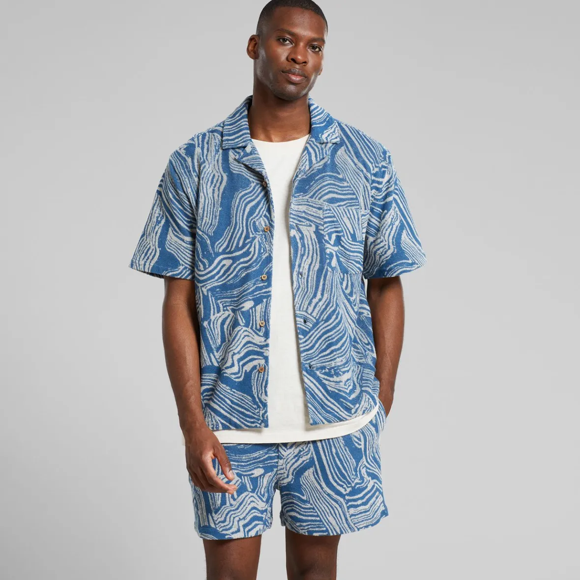 Élégant short Essingen en tissu éponge - Bleu tourbillon minéral en promotion exclusive