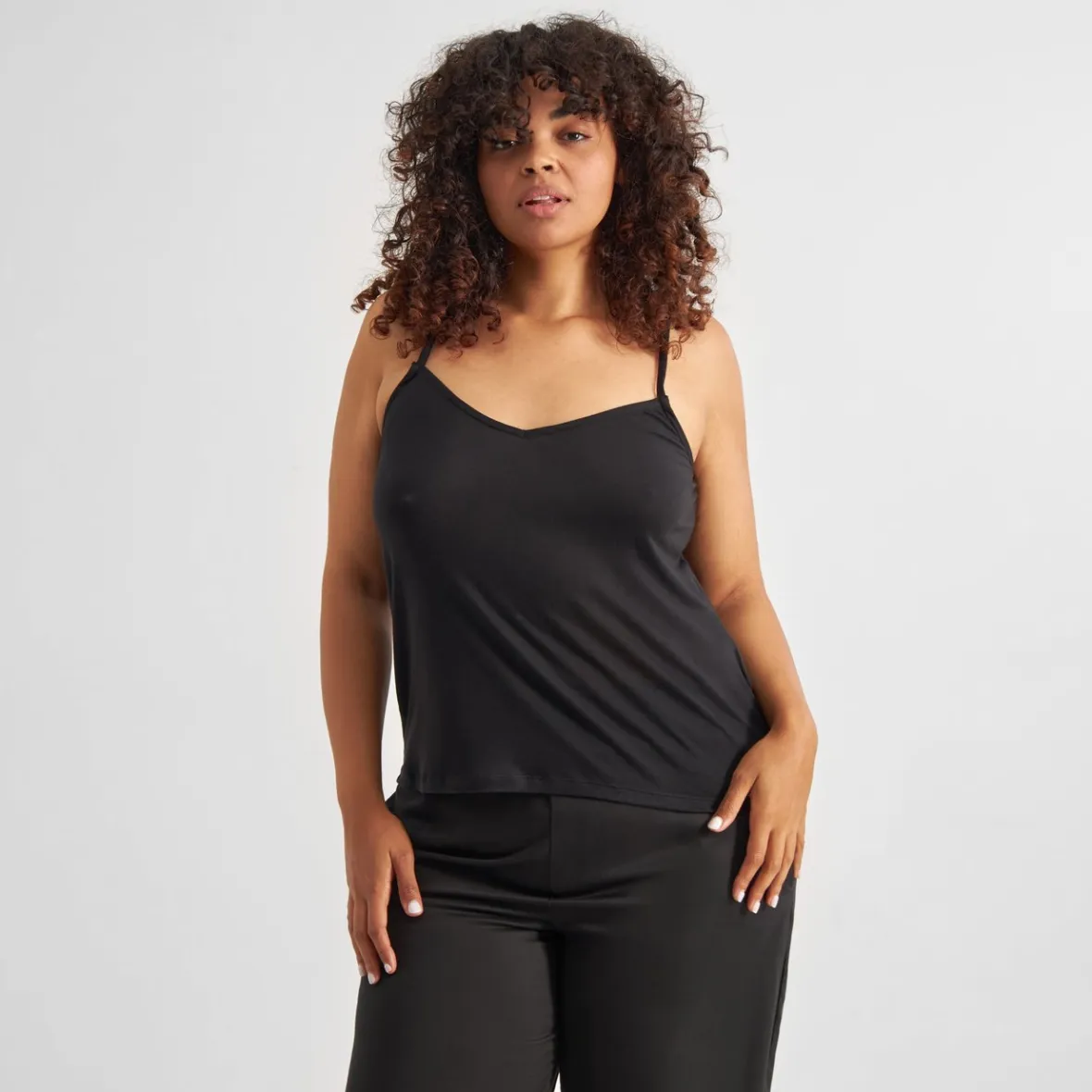Lykke : Collection Noir Essentielle - Promotions Exclusives en Ligne !