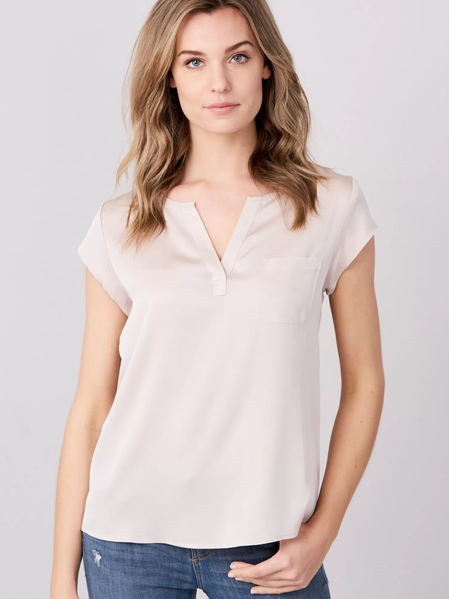 Débardeur Femme Élégant avec Pochette Poitrine - Soldes Exclusives sur les Tops Tendance