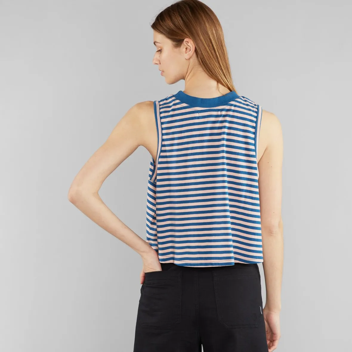 Namsos : Haut rayures bleues et roses pour femme - Promotion exclusive en ligne